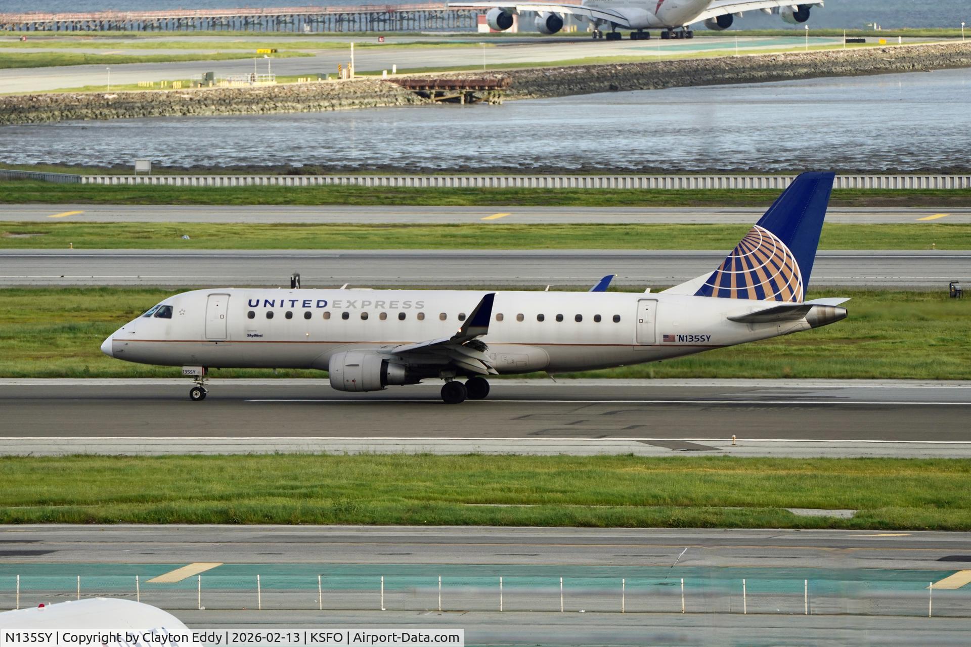 N135SY, 2015 Embraer 175LR (ERJ-170-200LR) C/N 17000460, SFO 2026