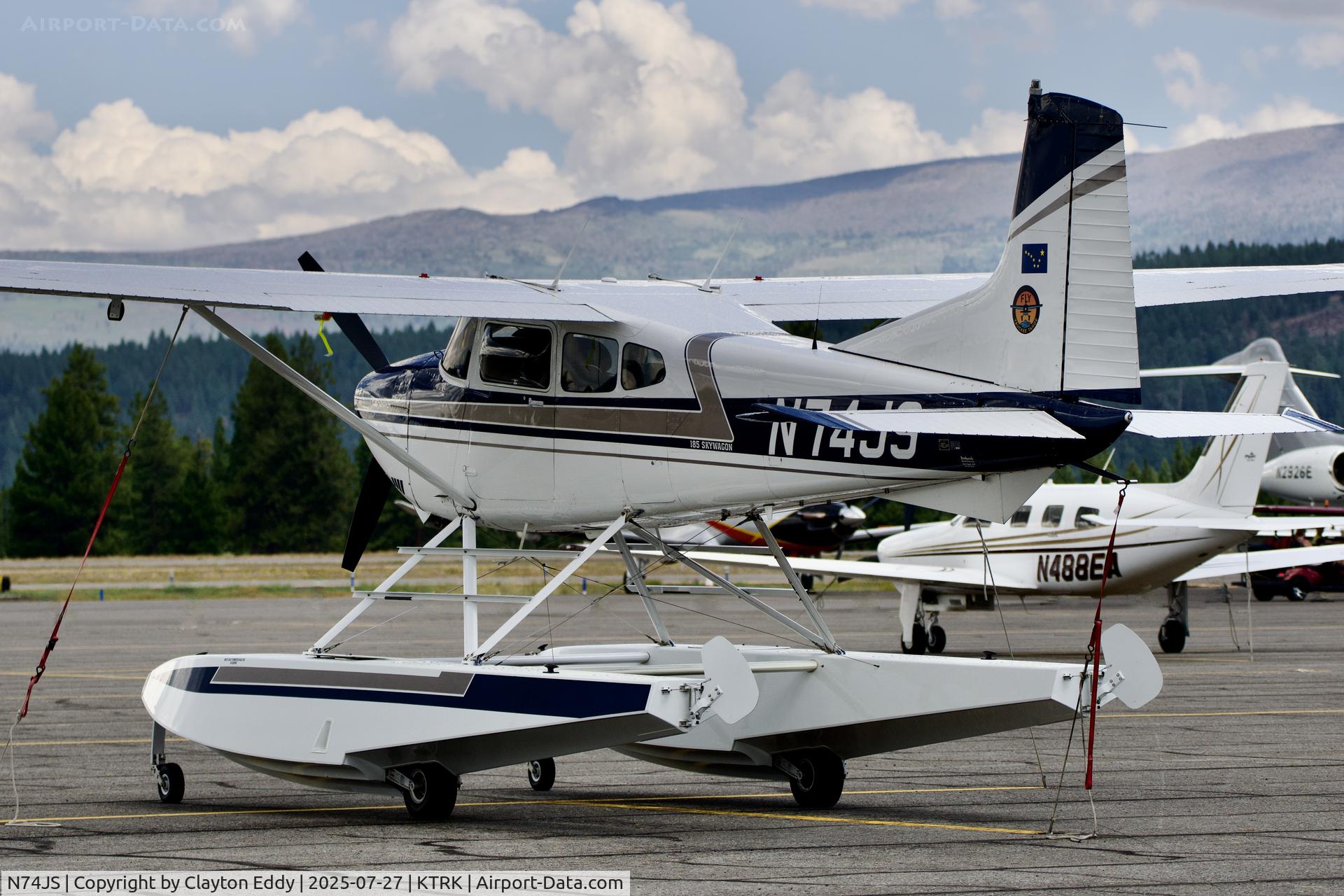 N74JS, 1987 Cessna A185F Skywagon Skywagon 185 C/N 18504139, Truckee Tahoe airport in California 2025