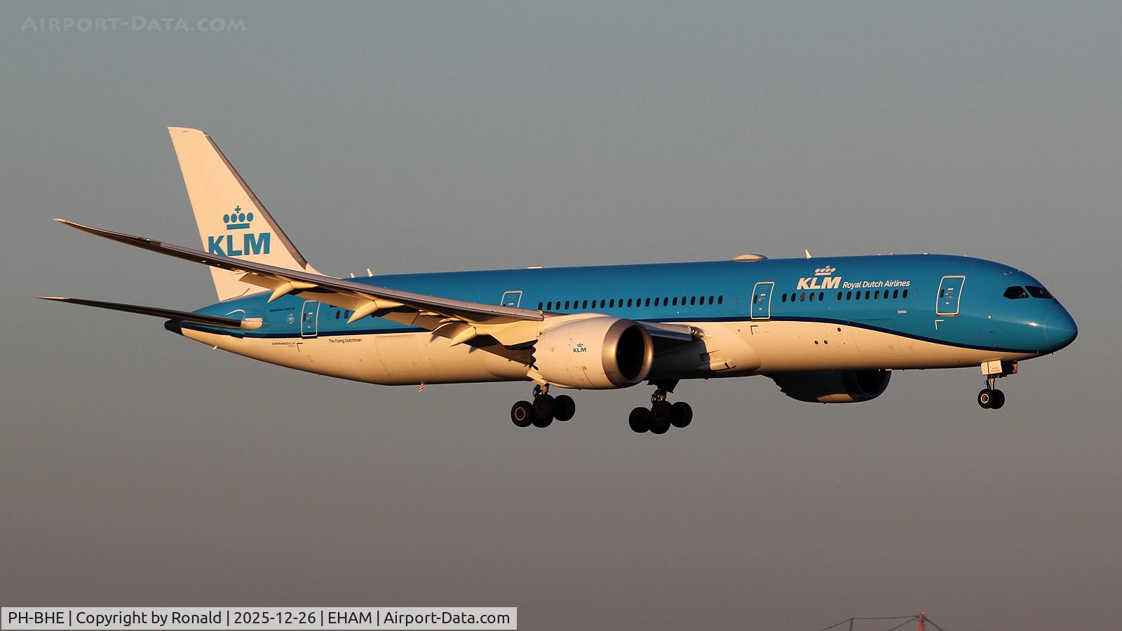 PH-BHE, 2016 Boeing 787-9 Dreamliner C/N 38765, at eham