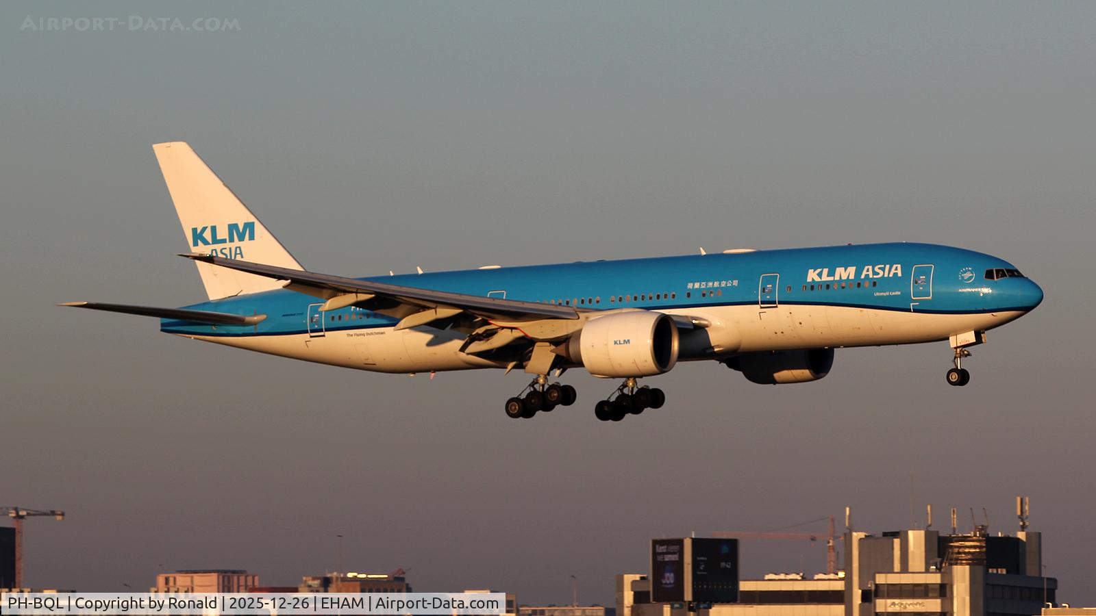 PH-BQL, 2006 Boeing 777-206/ER C/N 34711, at eham