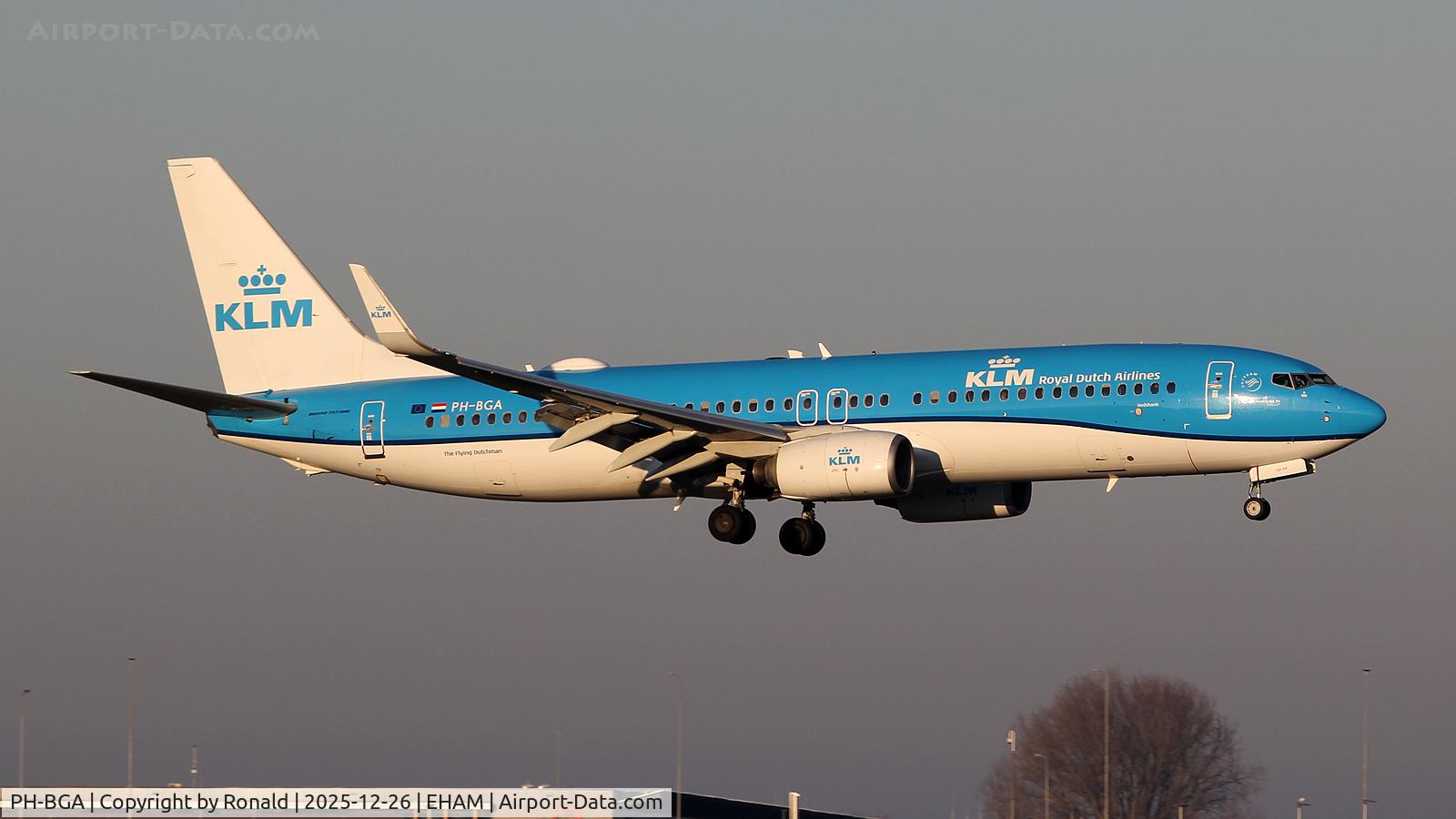 PH-BGA, 2008 Boeing 737-8K2 C/N 37593, at eham