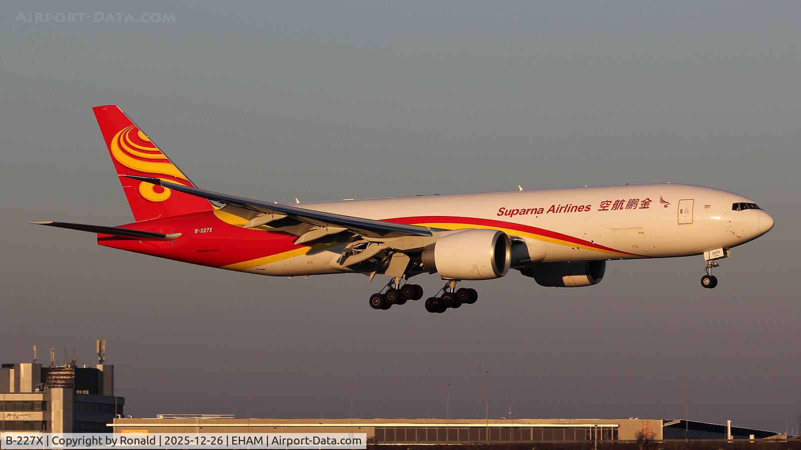 B-227X, 2025 Boeing B-777X C/N 70289, at eham