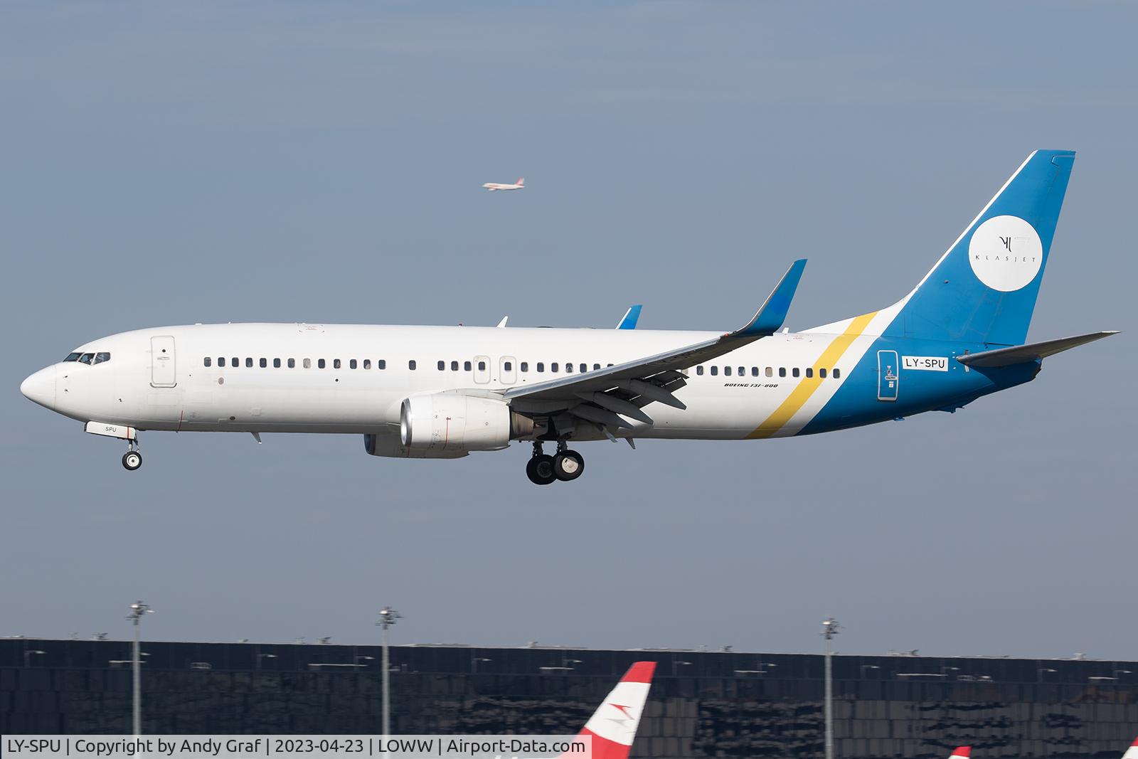 LY-SPU, 2001 Boeing 737-8Q8 C/N 30628, Klasjet 737-800