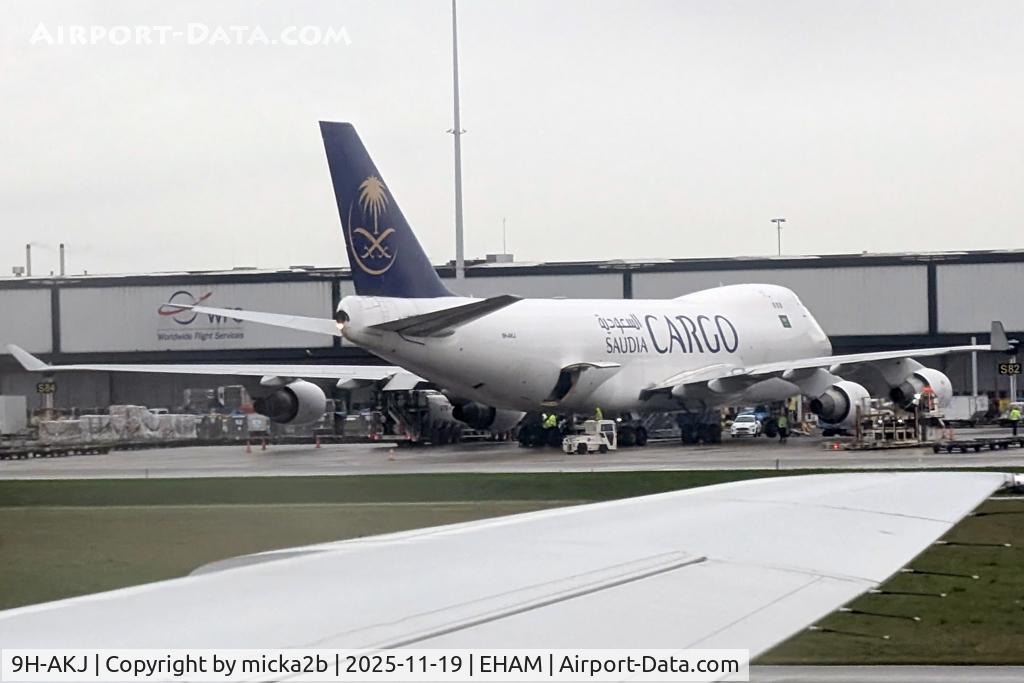9H-AKJ, 1996 Boeing 747-412F/SCD C/N 28263, Parked