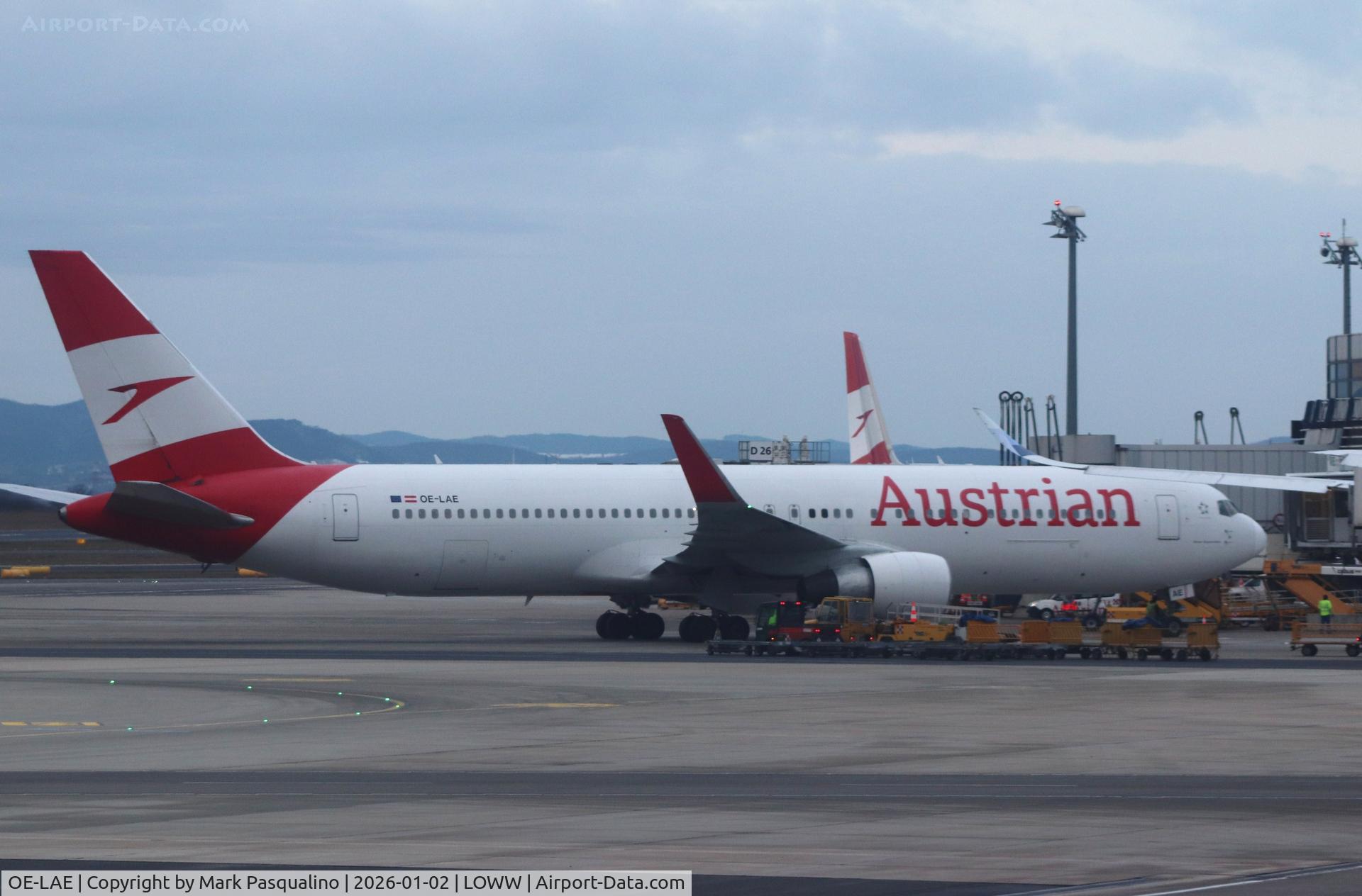 OE-LAE, 2000 Boeing 767-3Z9/ER C/N 30383, Boeing 767-3Z9/ER