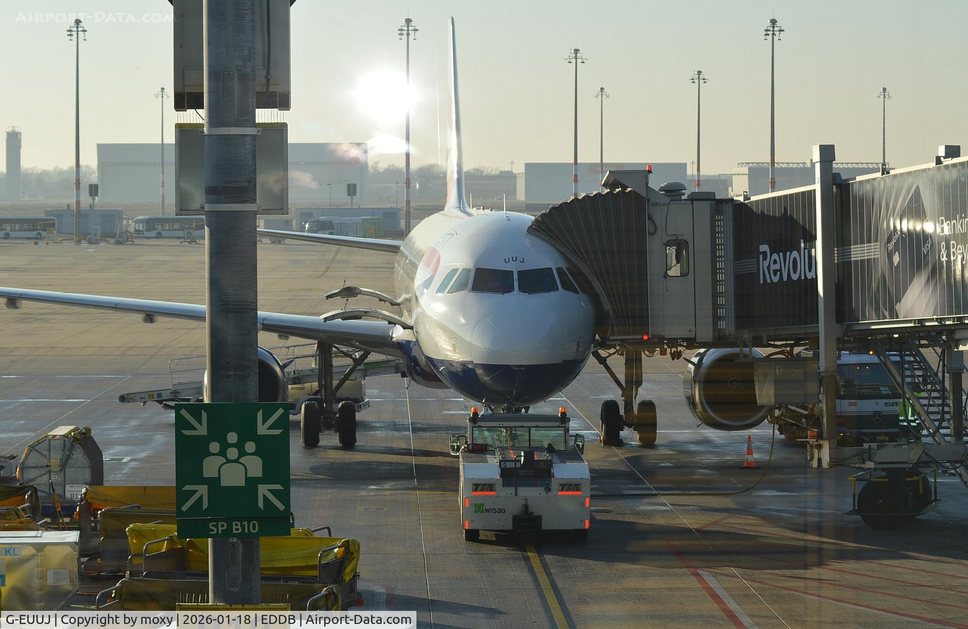 G-EUUJ, 2002 Airbus A320-232 C/N 1883, Airbus A320-232 at Berlin Brandenburg.