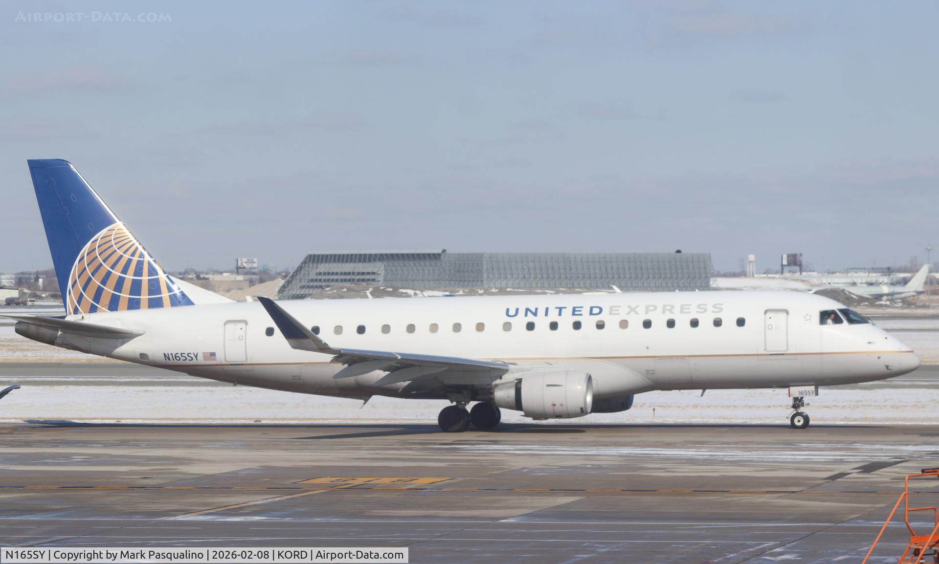 N165SY, 2016 Embraer 175LR (ERJ-170-200LR) C/N 17000613, ERJ-170-200LR
