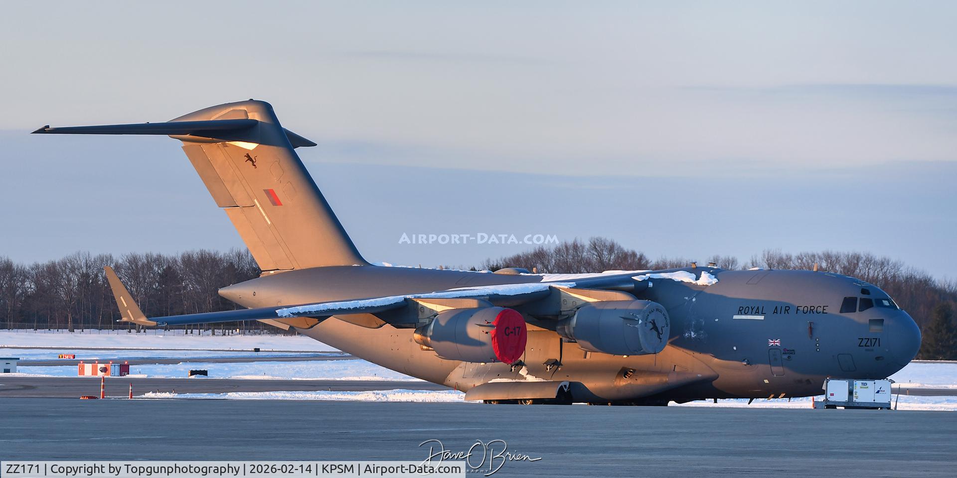 ZZ171, 2000 Boeing C-17A Globemaster III C/N F-007, ASCOT6220