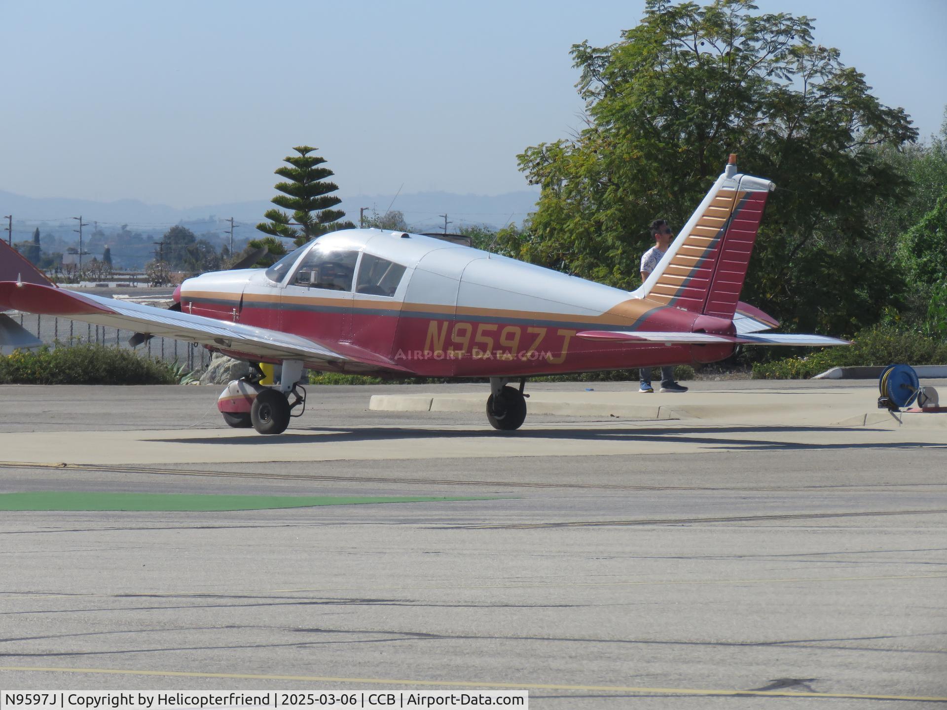 N9597J, 1966 Piper PA-28-180 C/N 28-3743, Re-fueling
