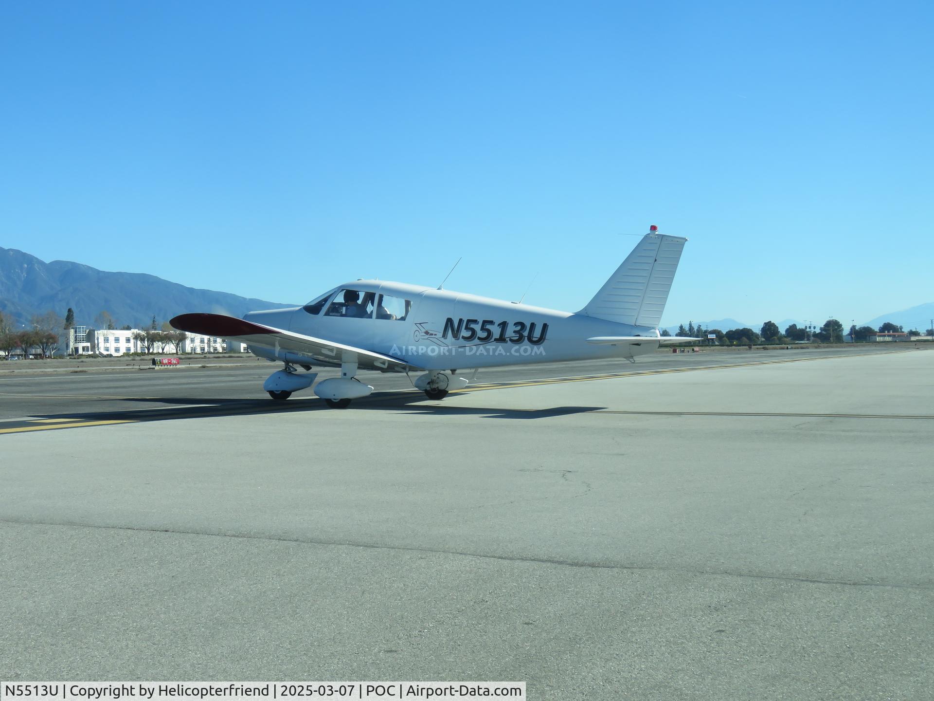 N5513U, 1969 Piper PA-28-140 C/N 28-26225, Entering taxiway Sierra