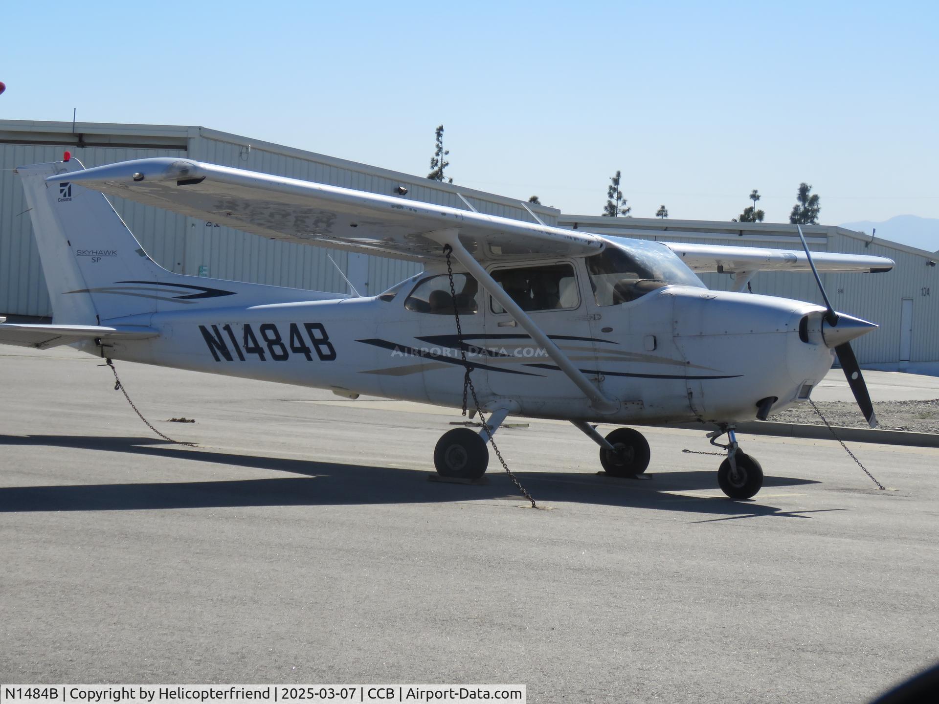 N1484B, 2007 Cessna 172S C/N 172S10452, Parked in transit parking