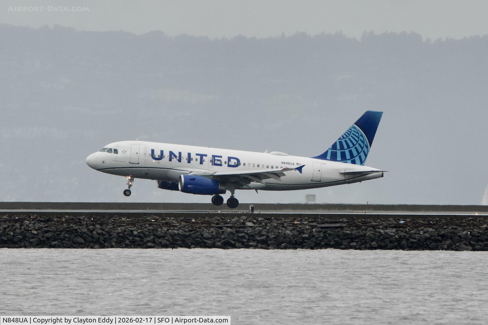 N848UA, 2002 Airbus A319-131 C/N 1647, SFO 2026