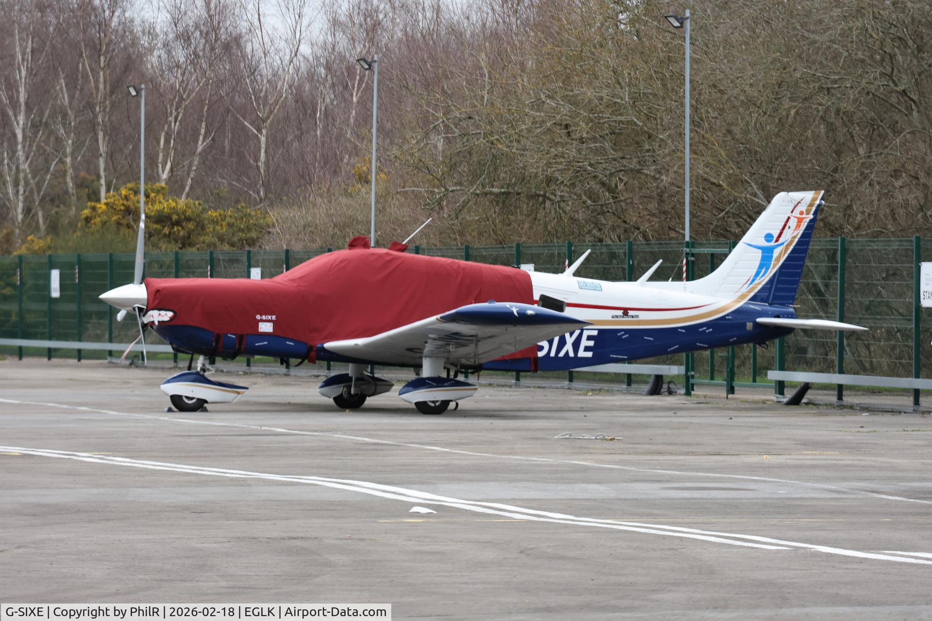 G-SIXE, 1976 PIPER AIRCRAFT CORP PA-32-260 Cherokee 6 C/N 32-7600014, G-SIXE 1976 Piper PA-32-260 Cherokee Six Blackbushe 18.02.26
