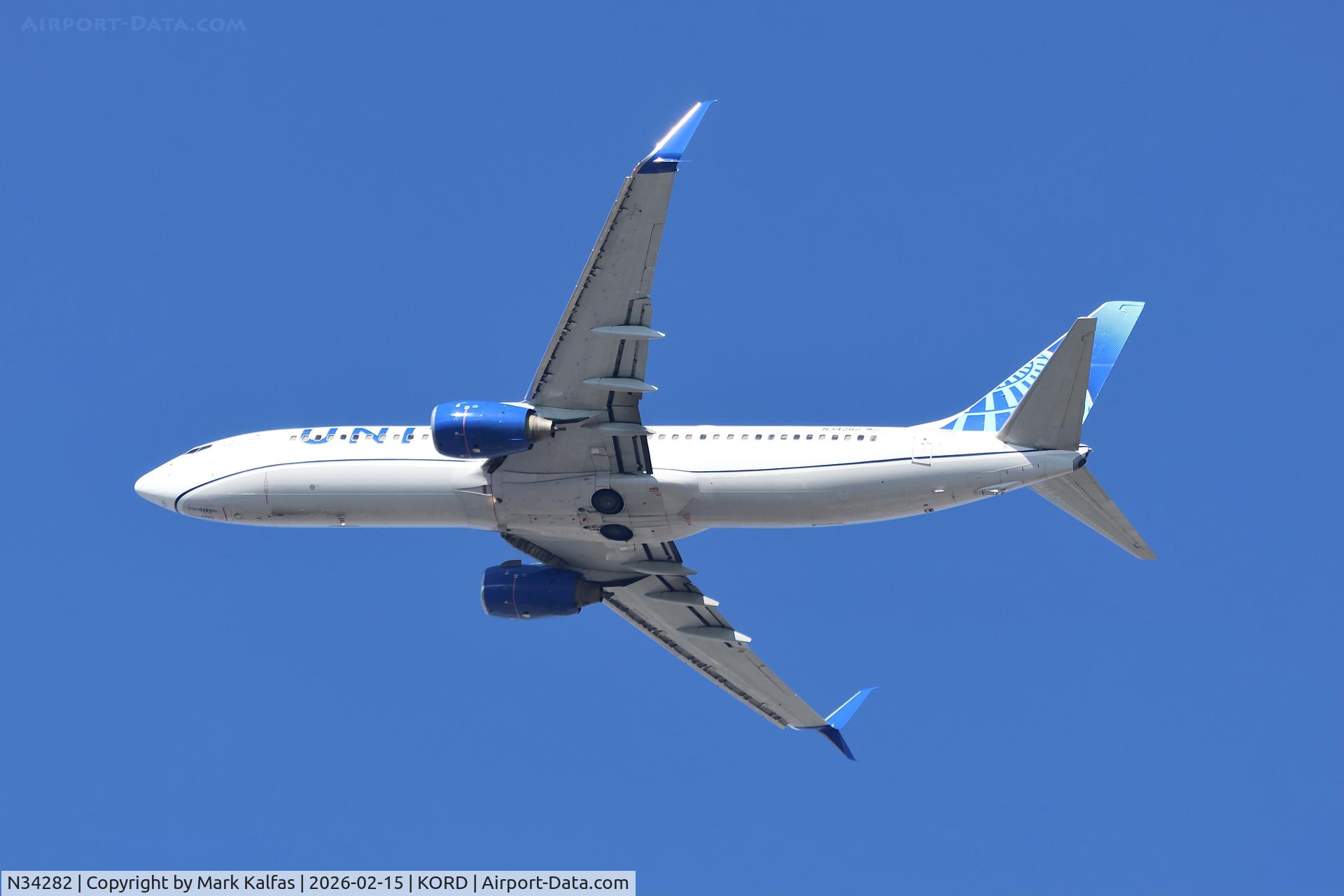 N34282, 2004 Boeing 737-824 C/N 31634, B738 United Boeing 737-824 N34282, UA1285 ORD-PIT