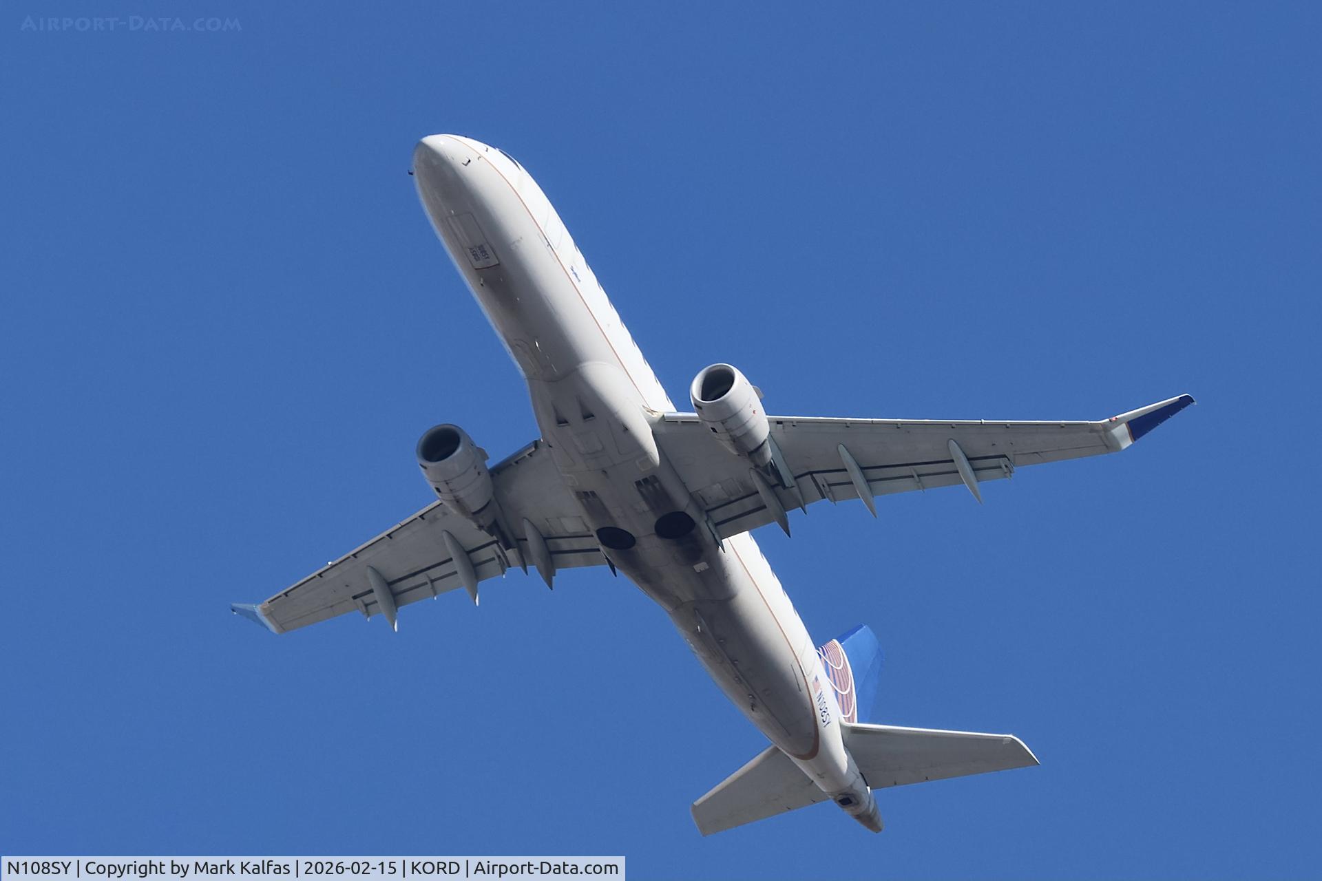 N108SY, 2014 Embraer 175LR (ERJ-170-200LR) C/N 17000401, E75L SkyWest /United Express Embraer 175 N108SY, SKW5320 ORD-ASE