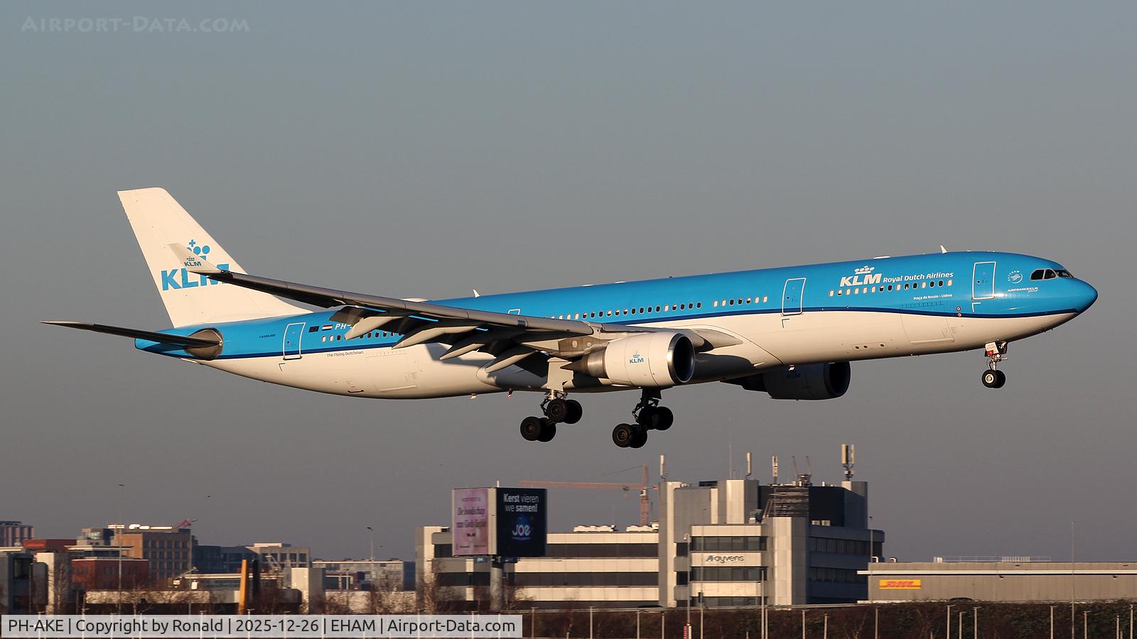 PH-AKE, 2012 Airbus A330-303 C/N 1381, at eham