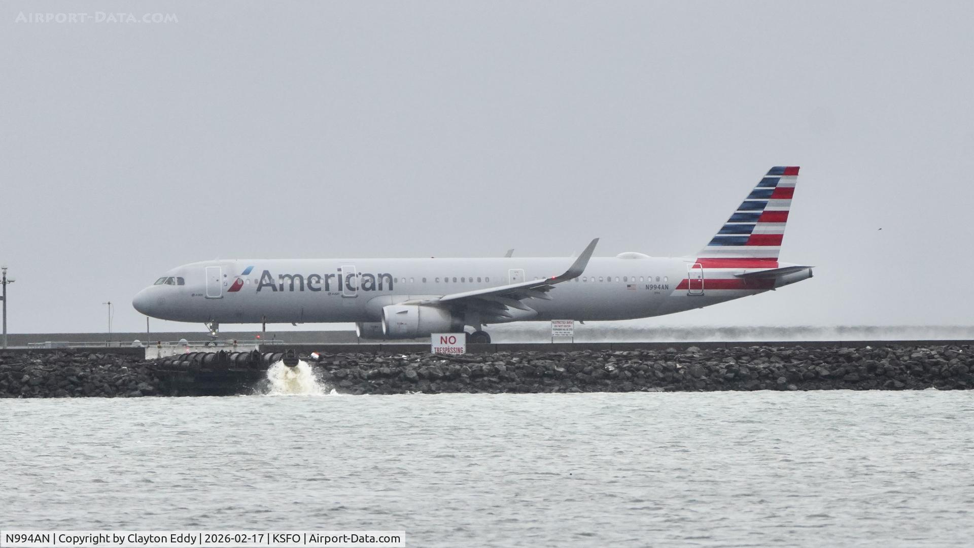 N994AN, 2016 Airbus A321-231 C/N 7407, SFO 2026