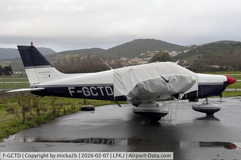 F-GCTD, Piper PA-28-161 Warrior II C/N 28-7916212, Parked