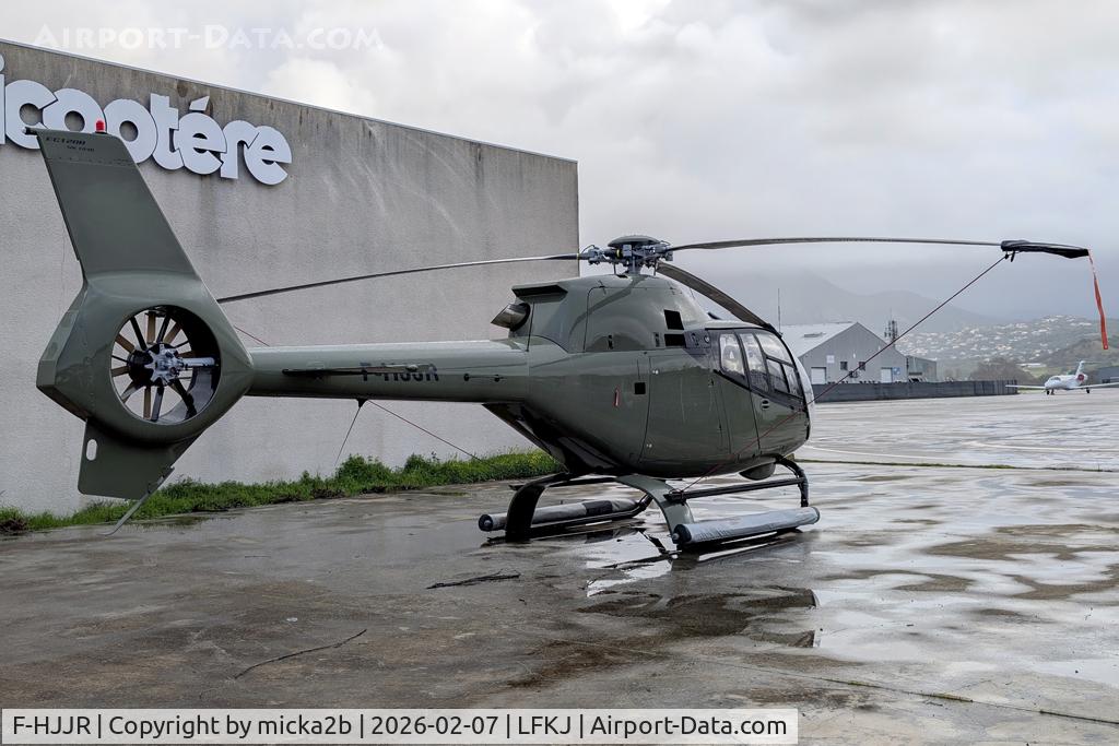 F-HJJR, 1999 Eurocopter EC-120B Colibri C/N 1040, Parked