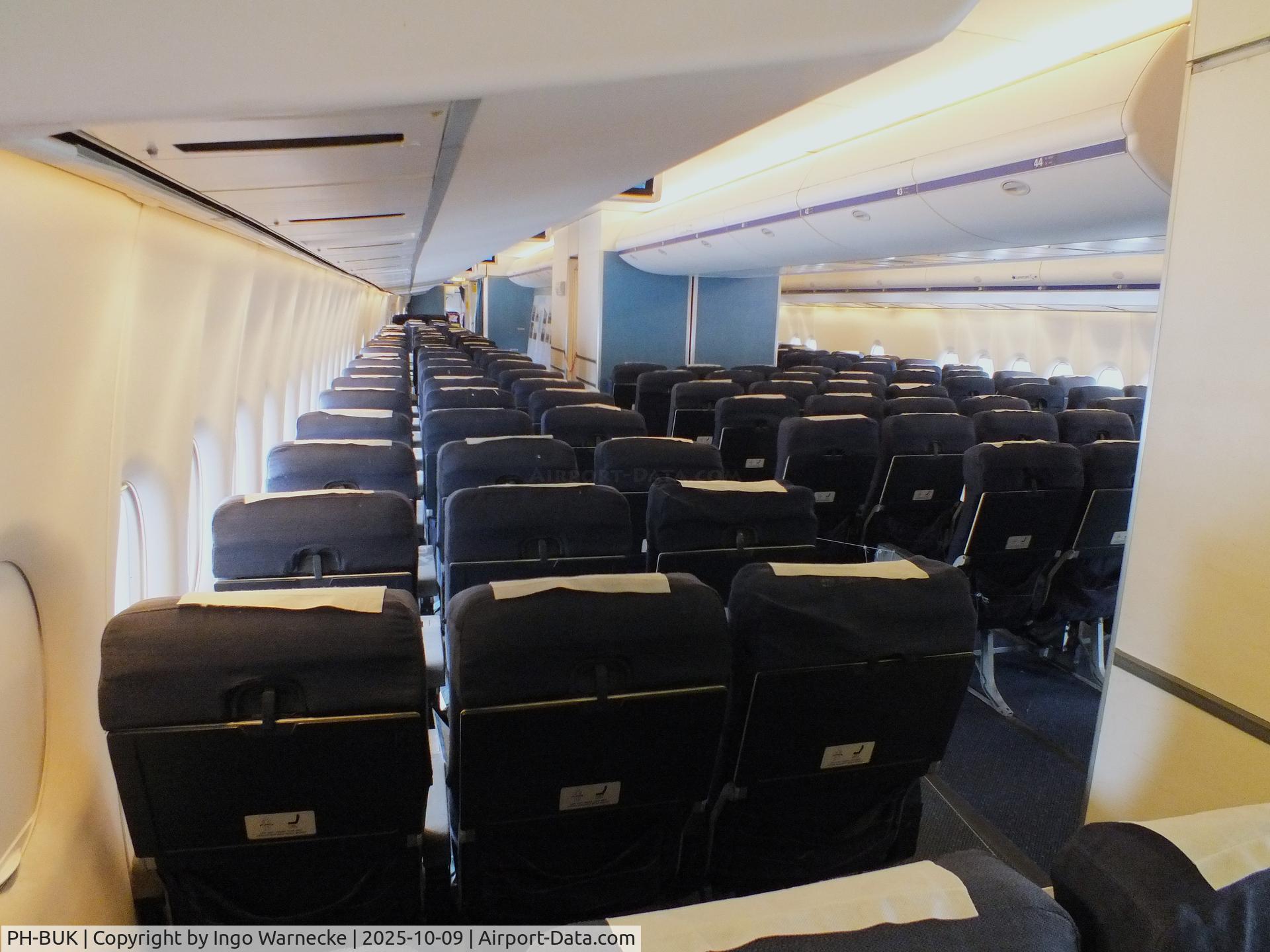 PH-BUK, 1978 Boeing 747-206B (SUD) C/N 21549, Boeing 747-206B SUD (stretched upper-deck) at the Aviodrome, Lelystad #i