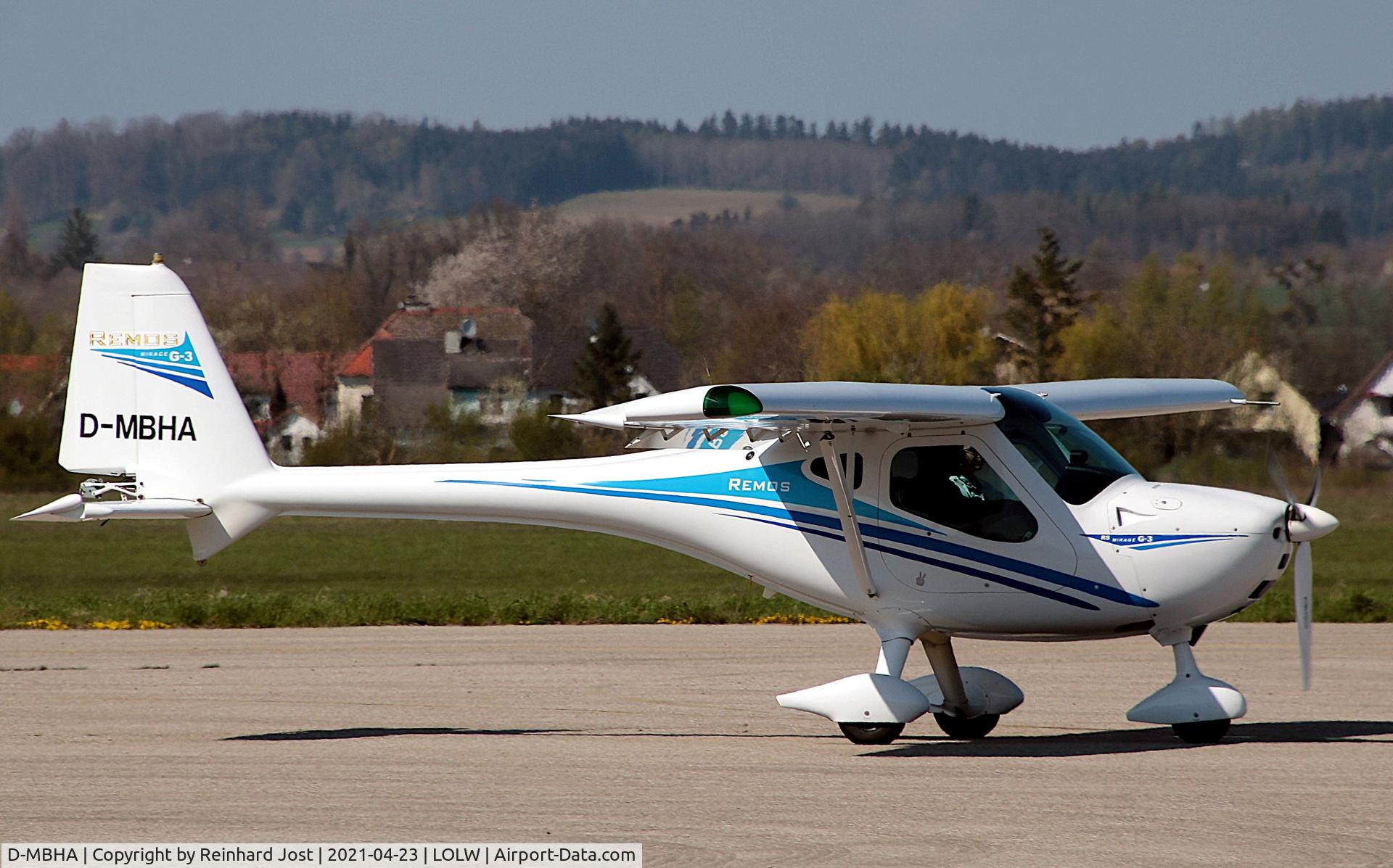 D-MBHA, Remus G3 Mirage C/N 140, Remos Mirage at Wels, Austria