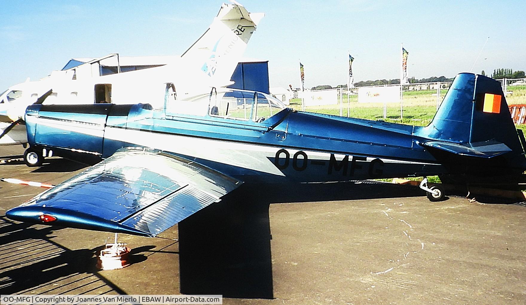 OO-MFG, 1973 Zlin Z-526F Trener Master C/N 1266, ex-slide