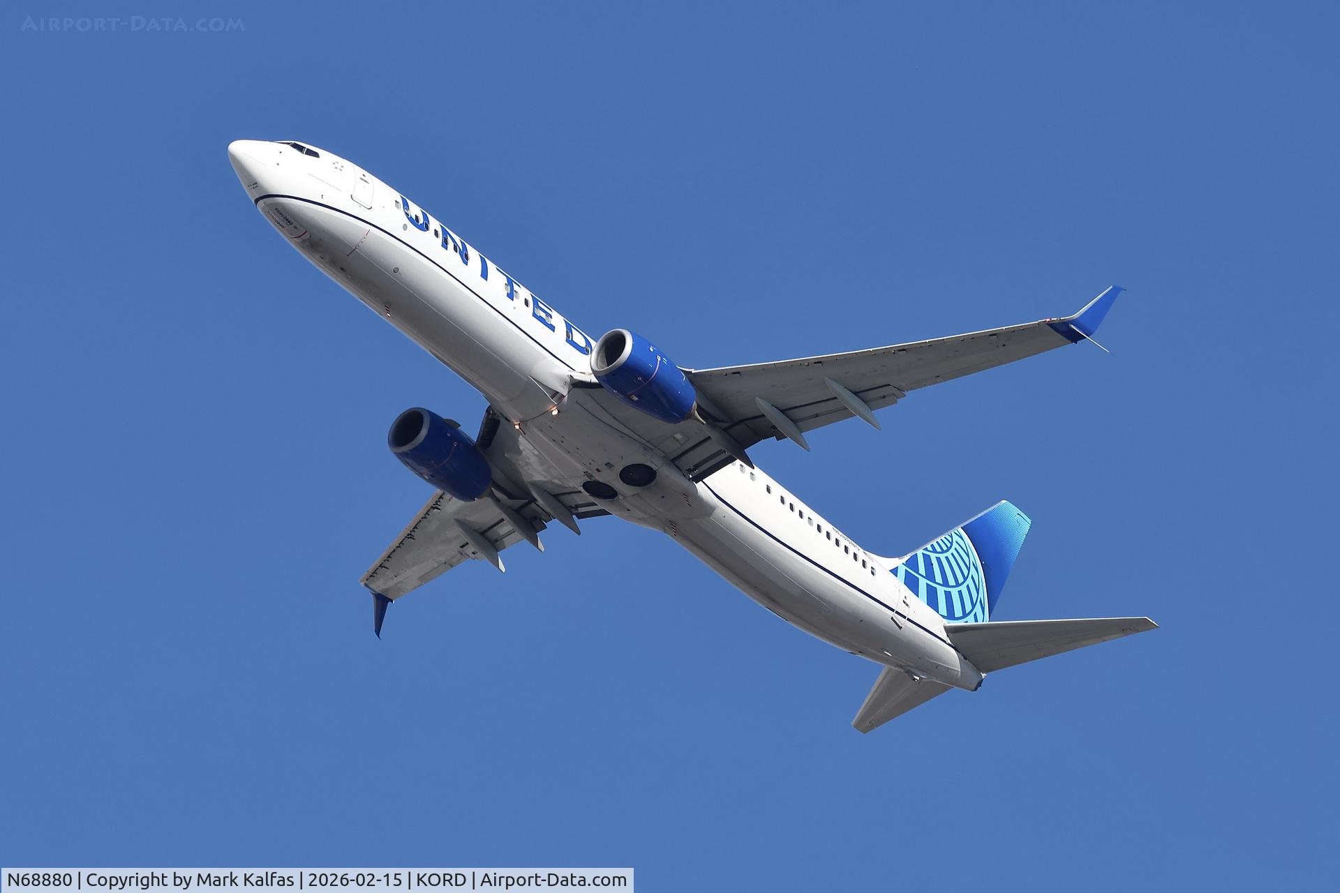 N68880, 2015 Boeing 737-924/ER C/N 42199, B739 United Boeing 737-924 N68880 UA2683 ORD-SAN