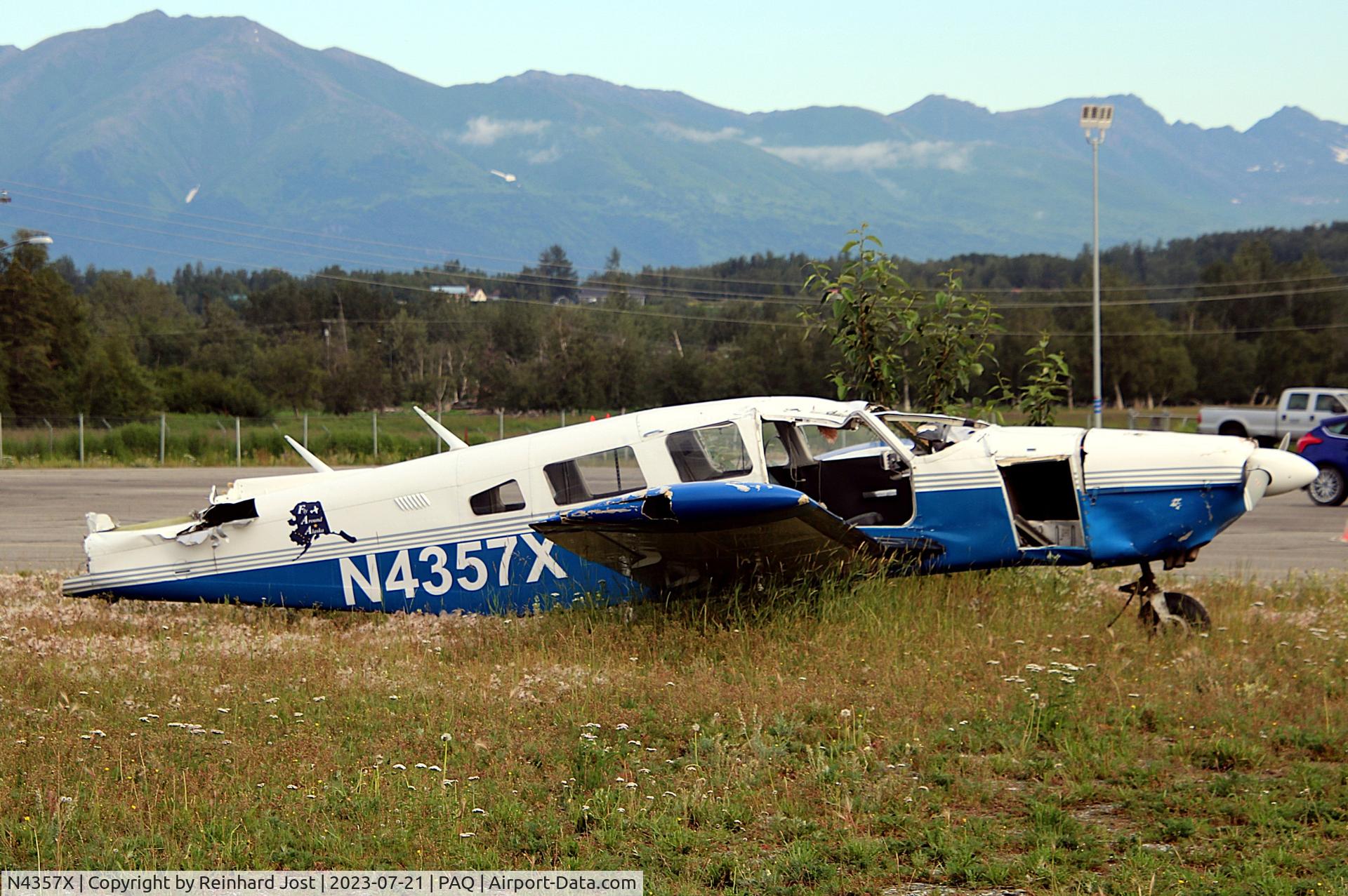N4357X, 1975 Piper PA-32-300 Cherokee Six C/N 32-7640012, Seems that this 1975-build PA-32 flipped over before it was stored at Palmer Municipal