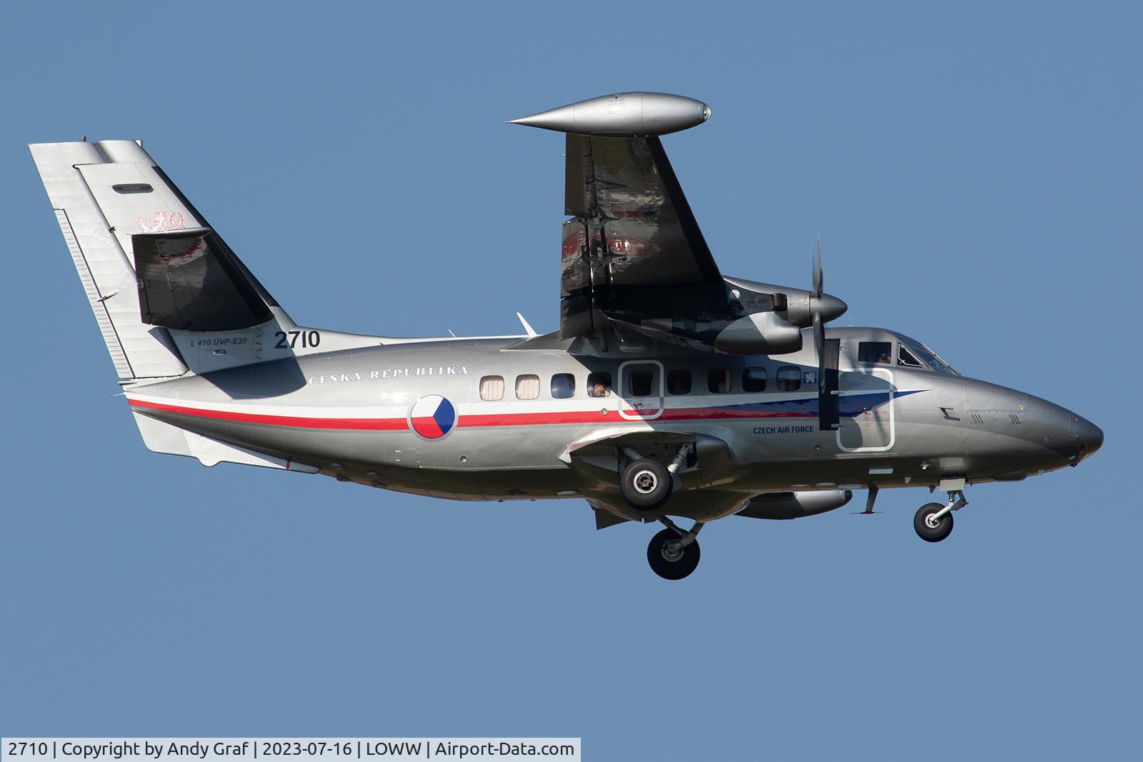 2710, 1992 Let L-410UVP Turbolet C/N 922710, Czech AF Let 410