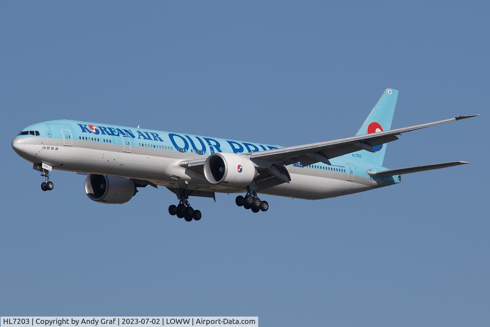 HL7203, 2018 Boeing 777-3B5/ER C/N 60378, Korean Air 777-300