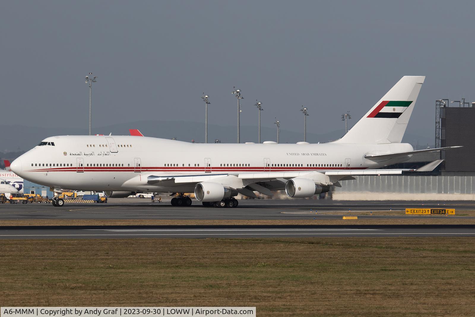 A6-MMM, 1998 Boeing 747-422 C/N 26906, Untitled 747-400