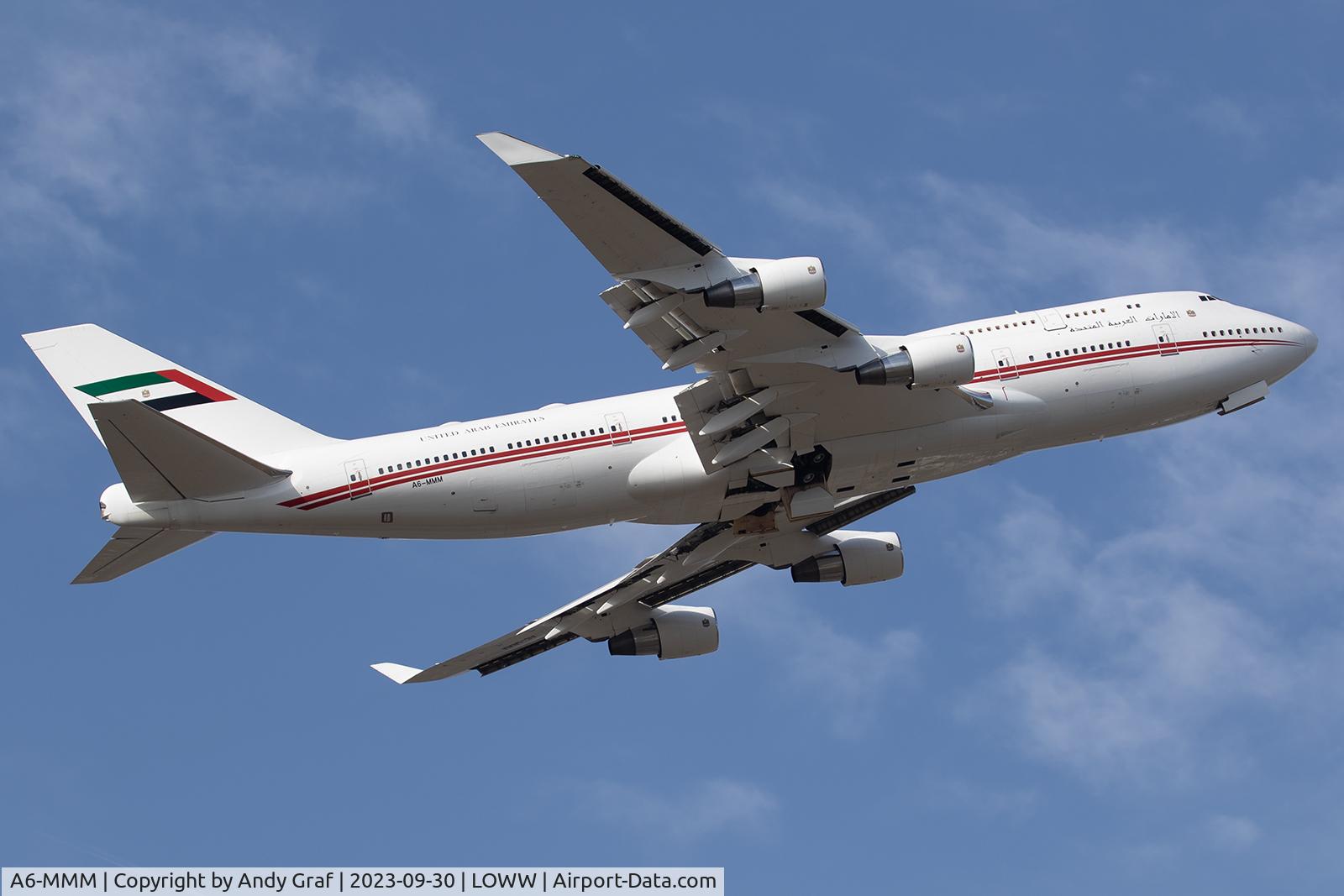 A6-MMM, 1998 Boeing 747-422 C/N 26906, Untitled 747-400