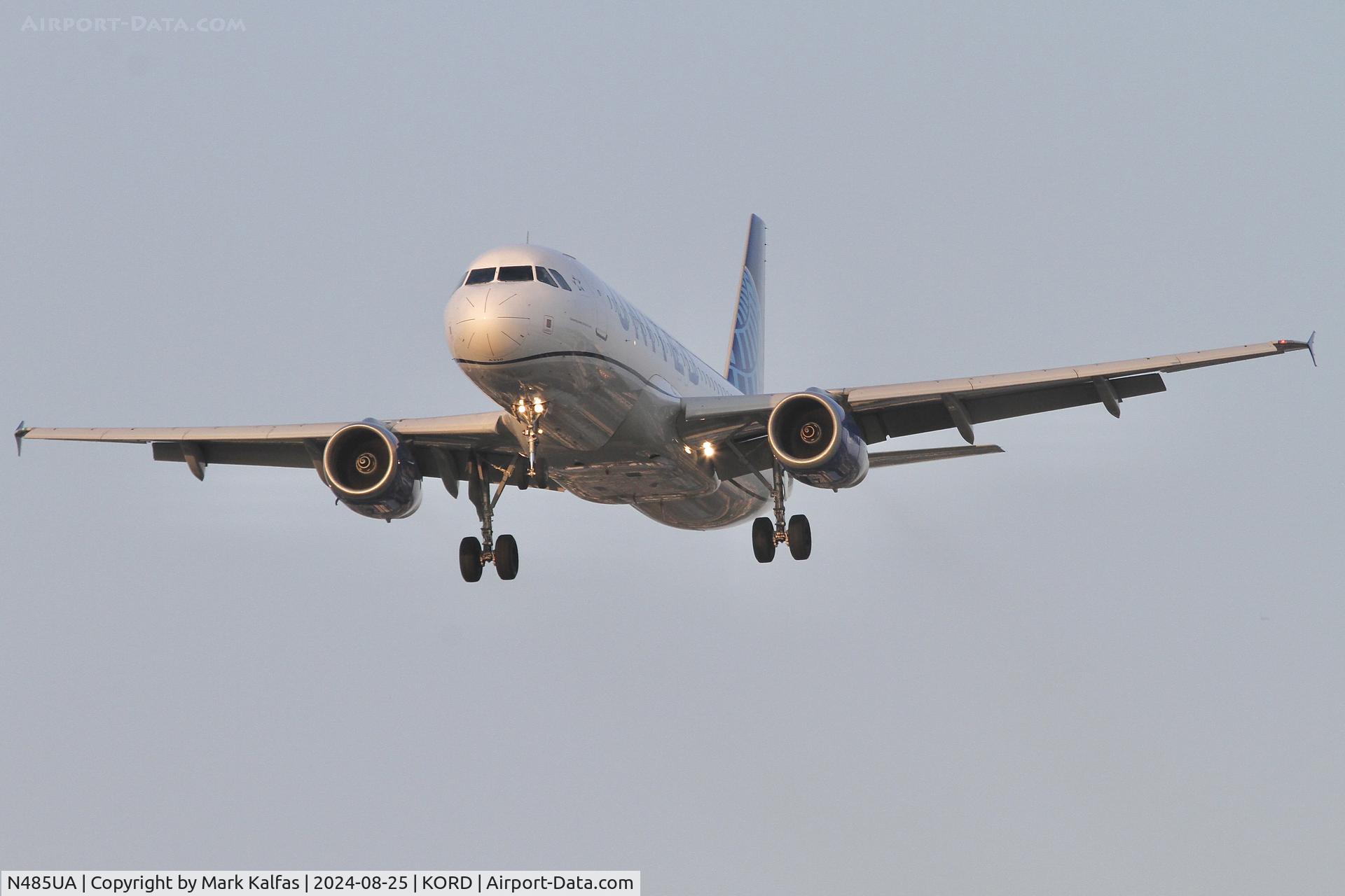 N485UA, 2001 Airbus A320-232 C/N 1617, A320 United Airlines Airbus A320-232 N485UA on final 28C ORD