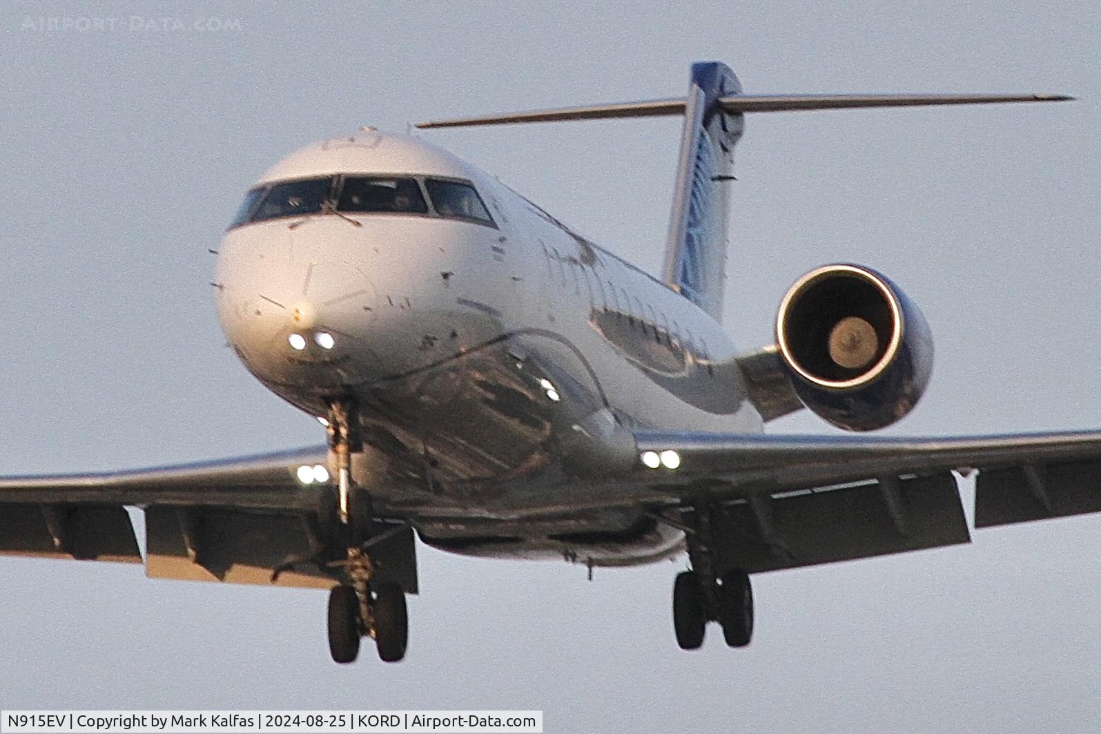 N915EV, 2003 Bombardier CRJ-200ER (CL-600-2B19) C/N 7754, CRJ2 SkyWest/United Express Bombardier CRJ-200ER N915EV arriving 28C KORD
