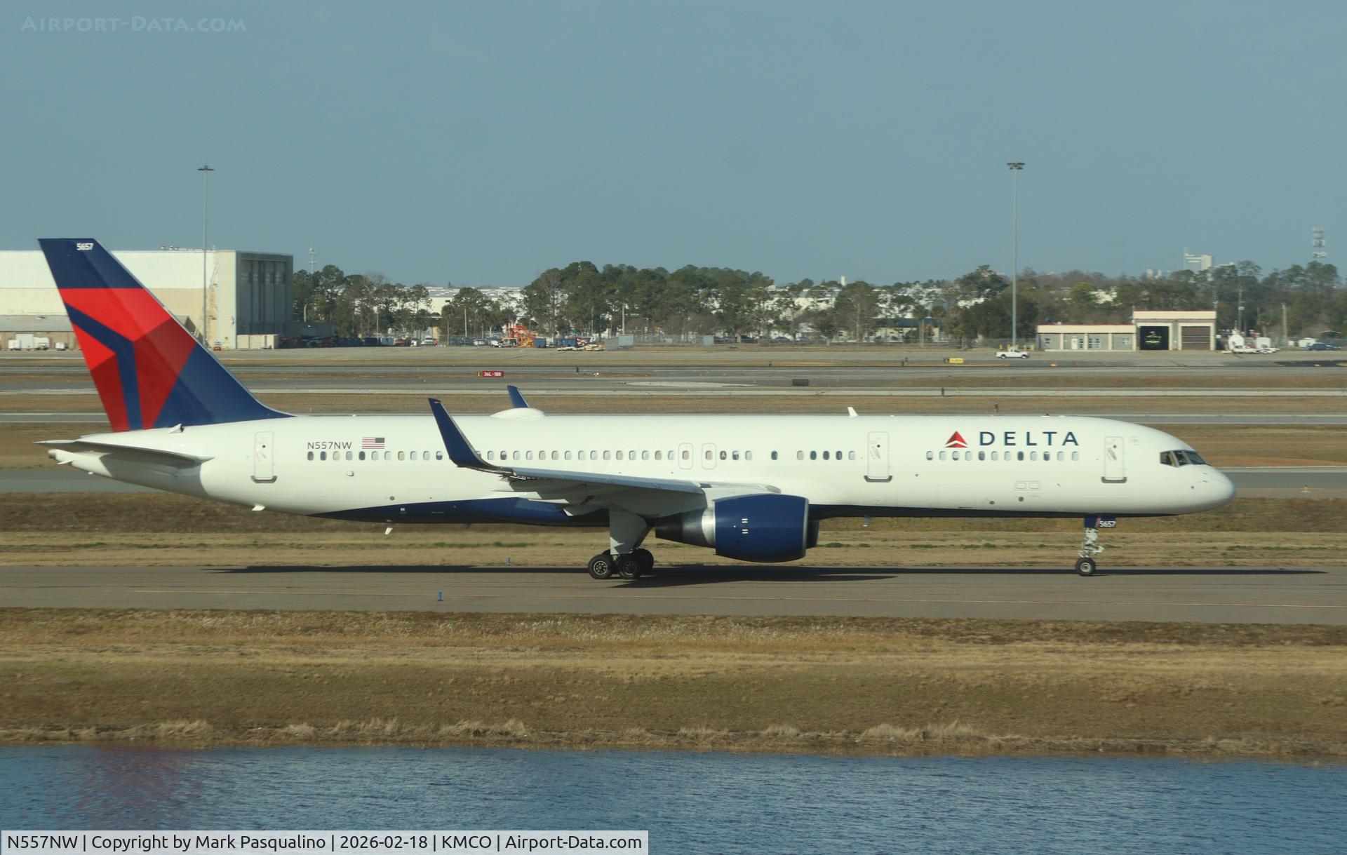 N557NW, 2002 Boeing 757-251 C/N 33393, Boeing 757-251