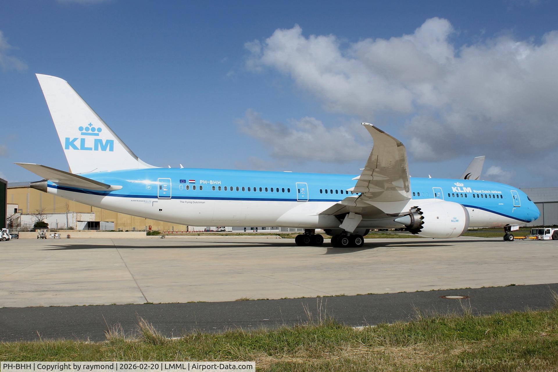 PH-BHH, 2016 Boeing 787-9 Dreamliner C/N 38767, Boeing 787-9 reg PH-BHH of KLM Royal Dutch Airlines being towed out of Aircraft Cosmetics Malta after a paint job.
