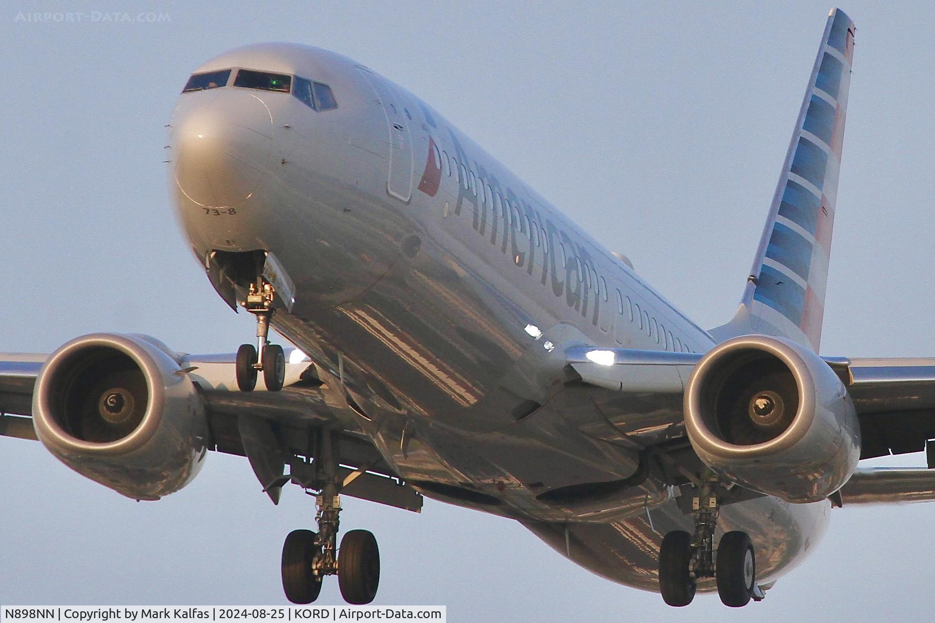 N898NN, 2012 Boeing 737-823 C/N 33225, B738 American Airlines Boeing 737-823 N898NN 28C approach ORD