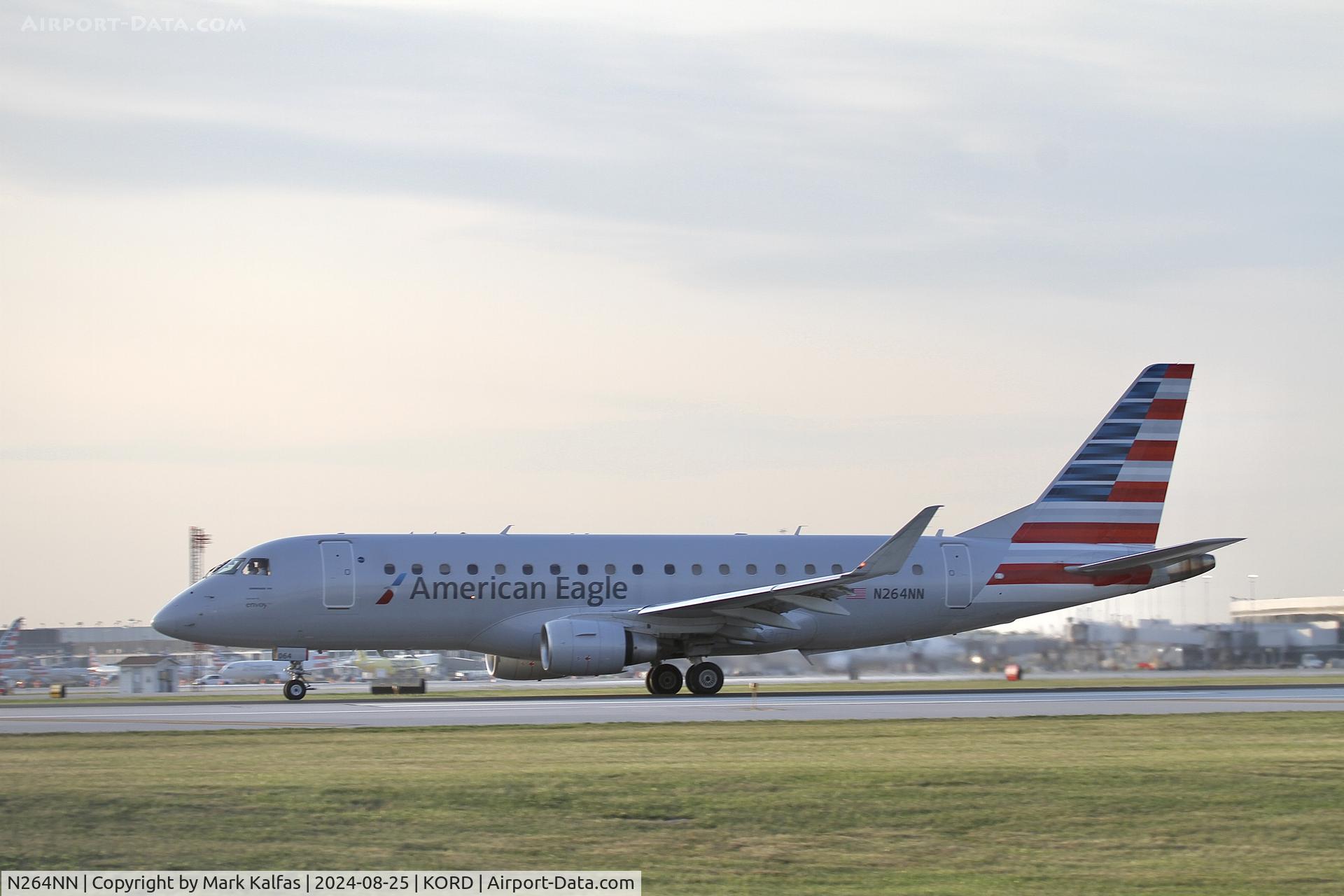 N264NN, 2018 Embraer 175LR (ERJ-170-200LR) C/N 17000765, E75L Envoy /American Eagle Embraer 175LR  N264NN departing 22L ORD