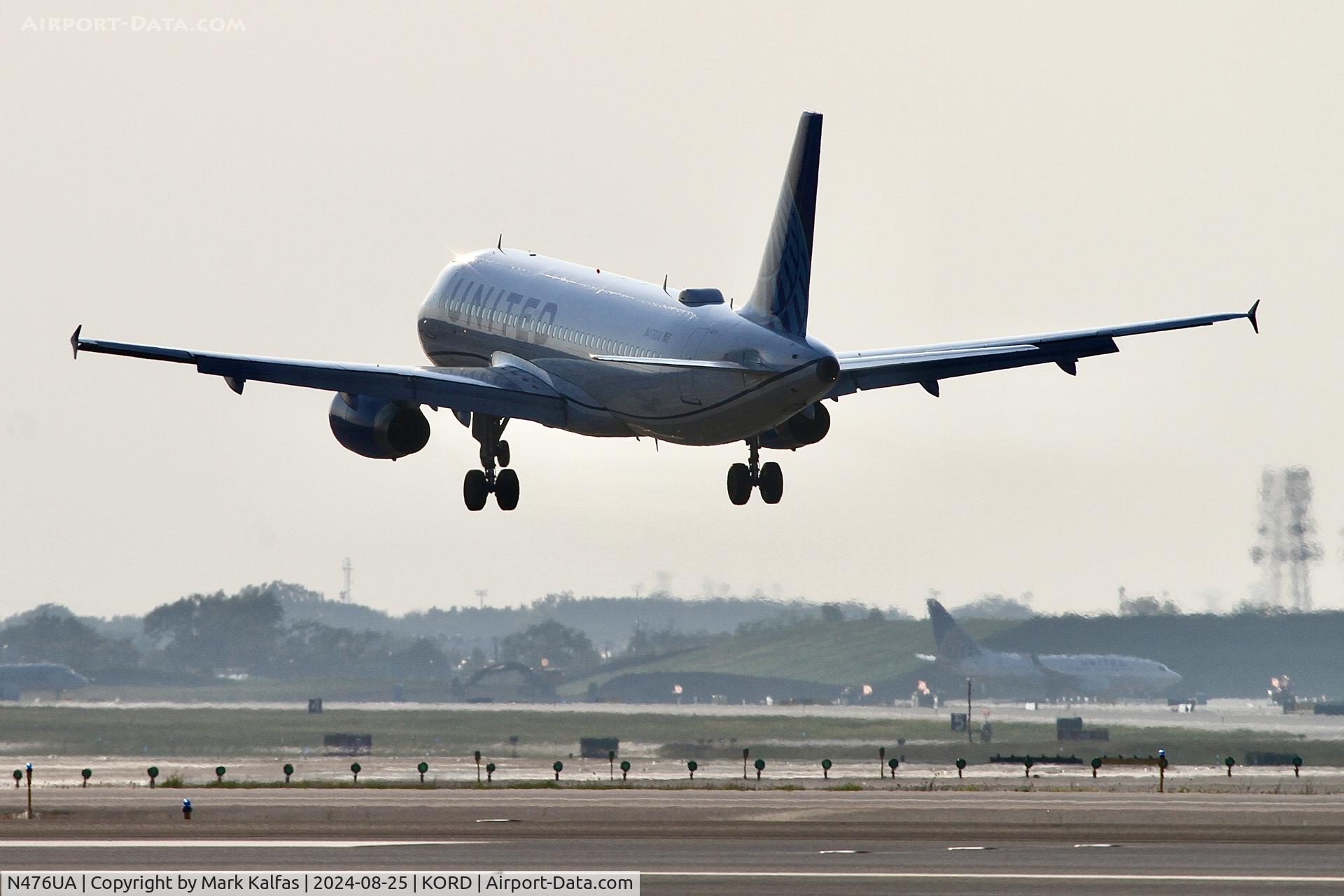 N476UA, 2001 Airbus A320-232 C/N 1508, A320 United A320 United Airbus A320-232, N476UA,arriving 28C ORD