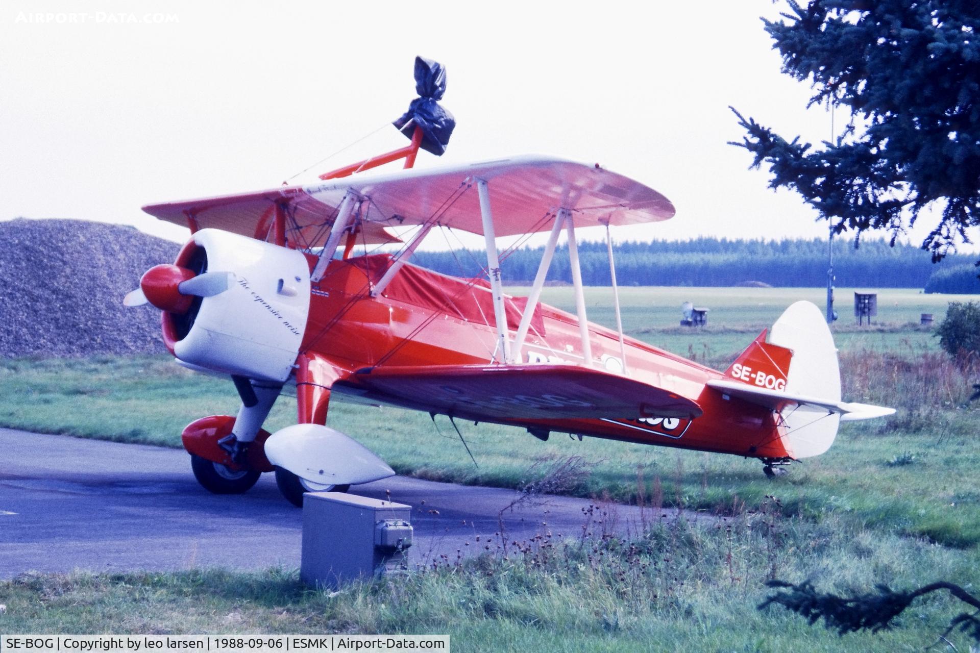 SE-BOG, 1942 Boeing N2S-3 Kaydet (B75N1) C/N 75-7128, Kristianstad 16.9.1988