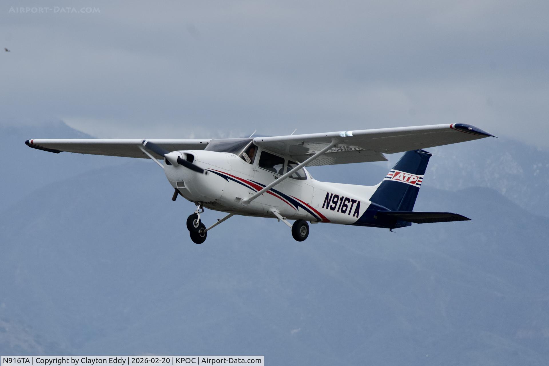 N916TA, Cessna 172R C/N 17281076, Brackett Airport in California 2026