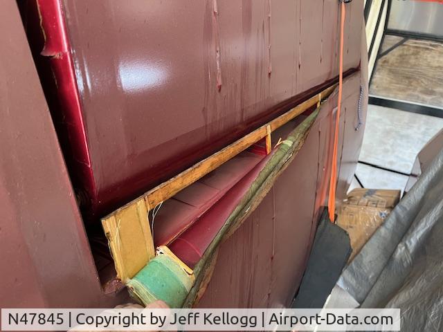 N47845, Loehle Sport Parasol C/N 0002, Loehle Sport Parasol S/N 002 N 47845. Owner as of 24 Feb 2026 Jeff Kellogg. Check For Sale on Fresno Craigs List/ Barnstormers.com soon.
Needs engine (503 rotax) /recover/airworthy cert.