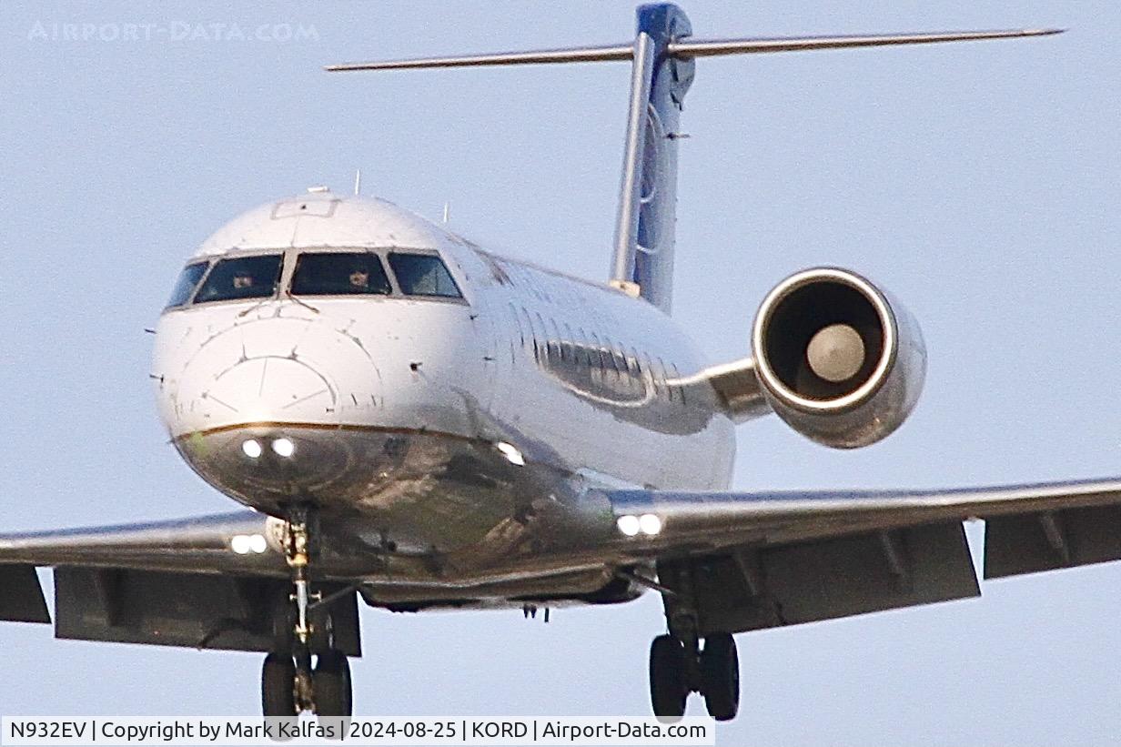 N932EV, 2005 Bombardier CRJ-200ER (CL-600-2B19) C/N 8016, CRJ2 SkyWest /United Express Canadair Regional Jet CRJ-200 N932EV on approach 28C ORD