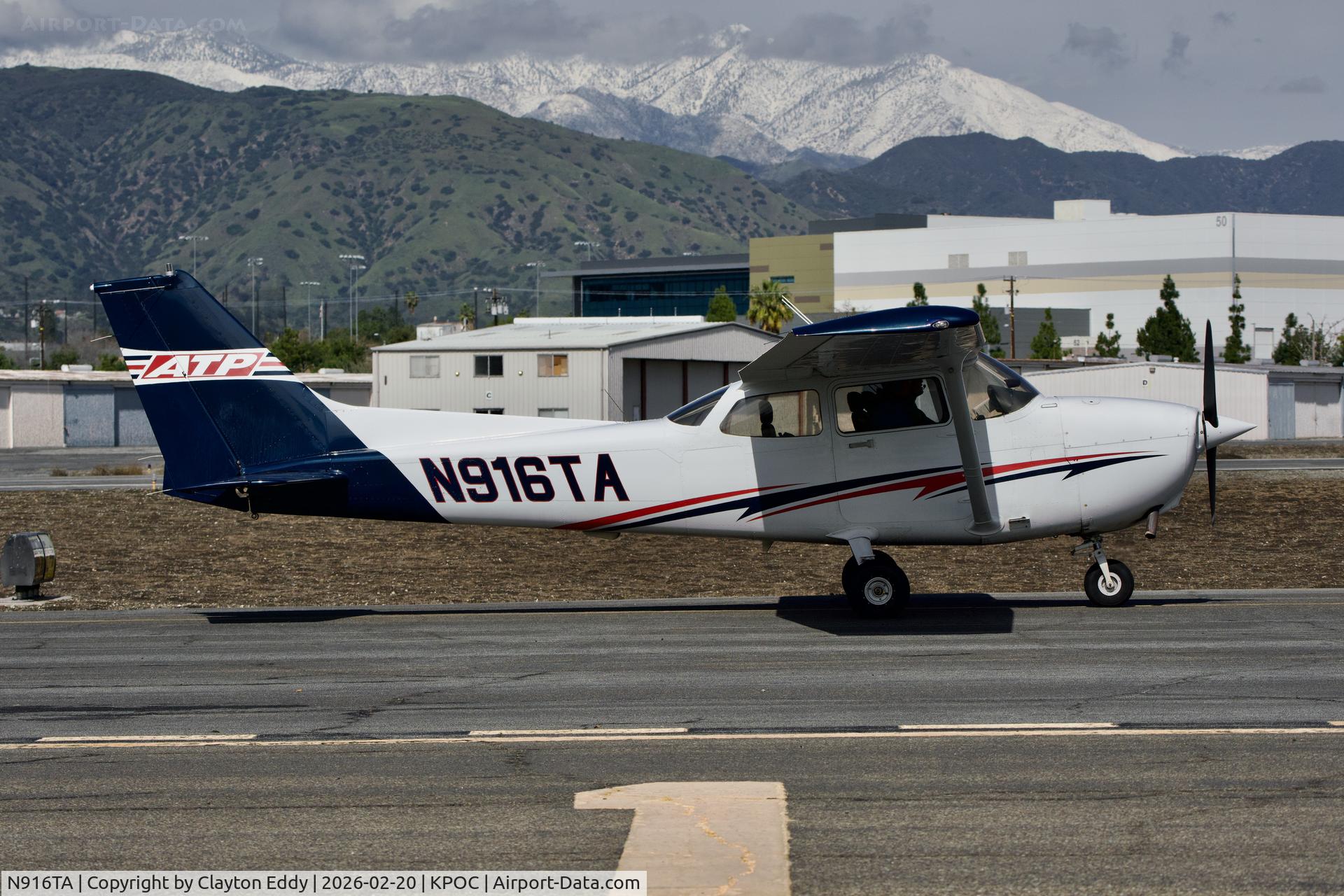 N916TA, Cessna 172R C/N 17281076, Brackett airport in California 2026