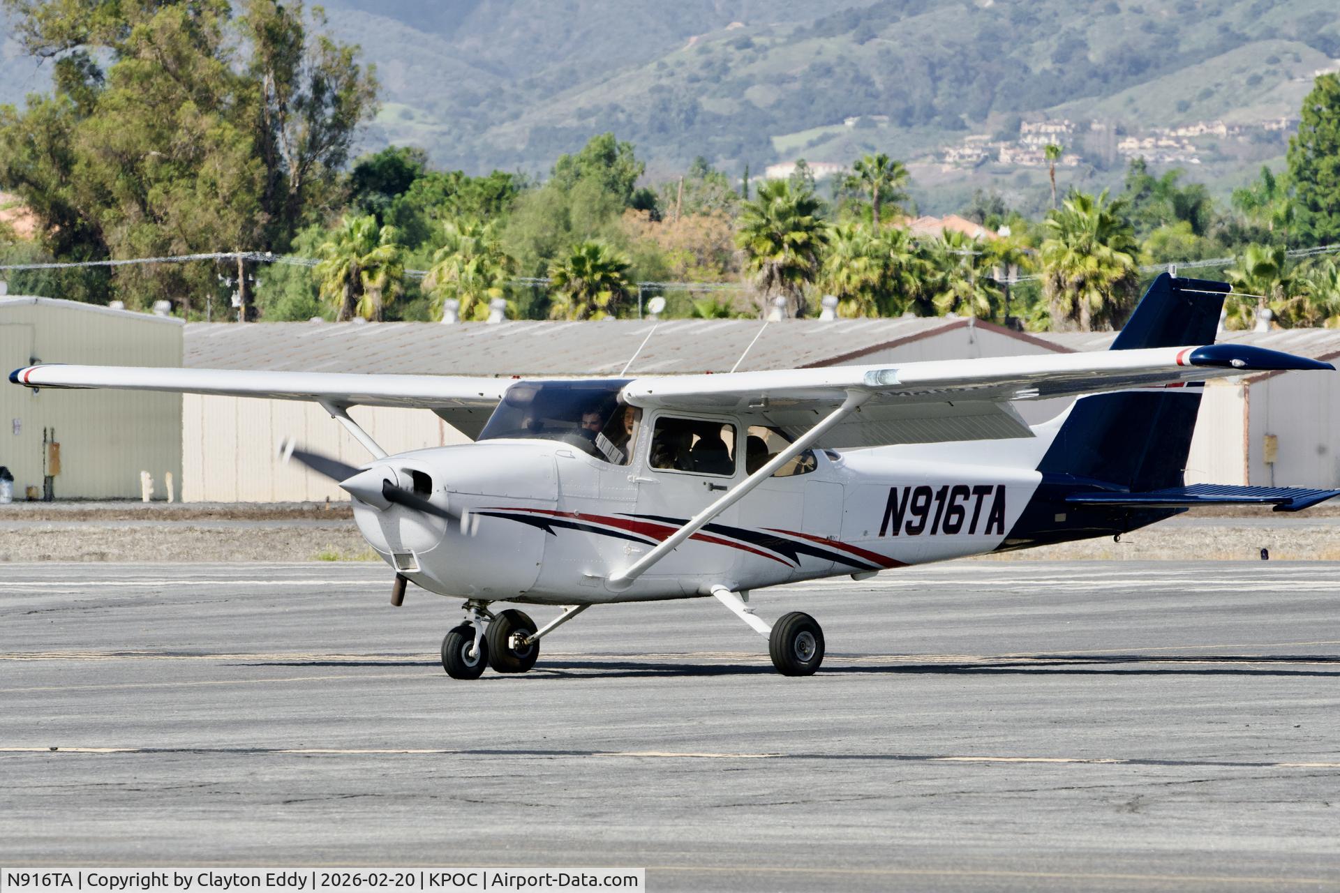 N916TA, Cessna 172R C/N 17281076, Brackett airport in California 2026