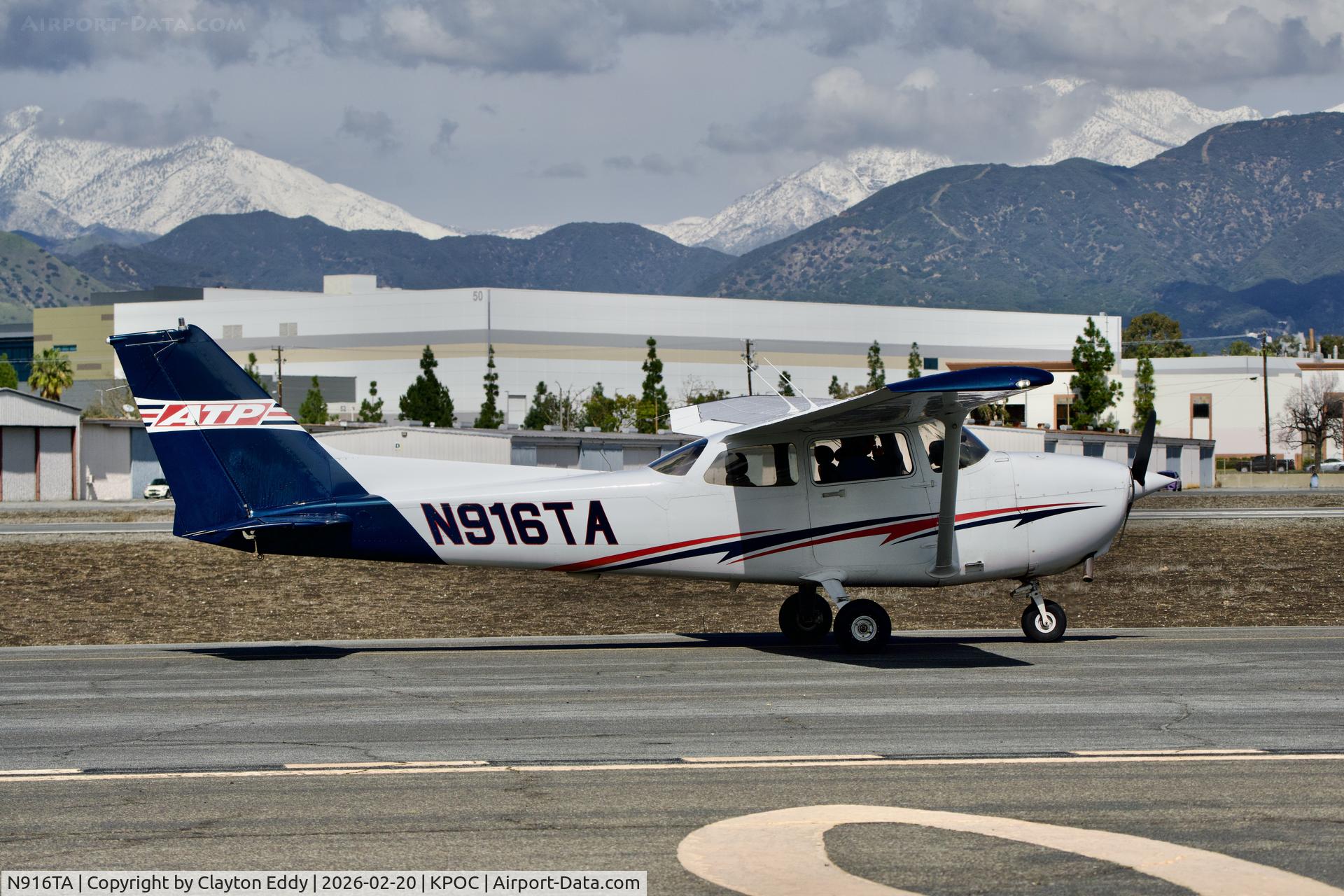 N916TA, Cessna 172R C/N 17281076, Brackett airport in California 2026