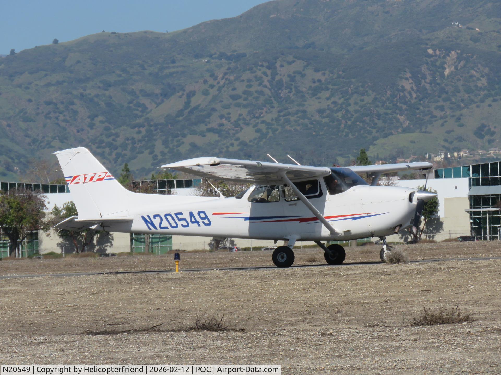 N20549, 2020 Cessna 172S C/N 172S12527, Taxiing on taxiway Sierra