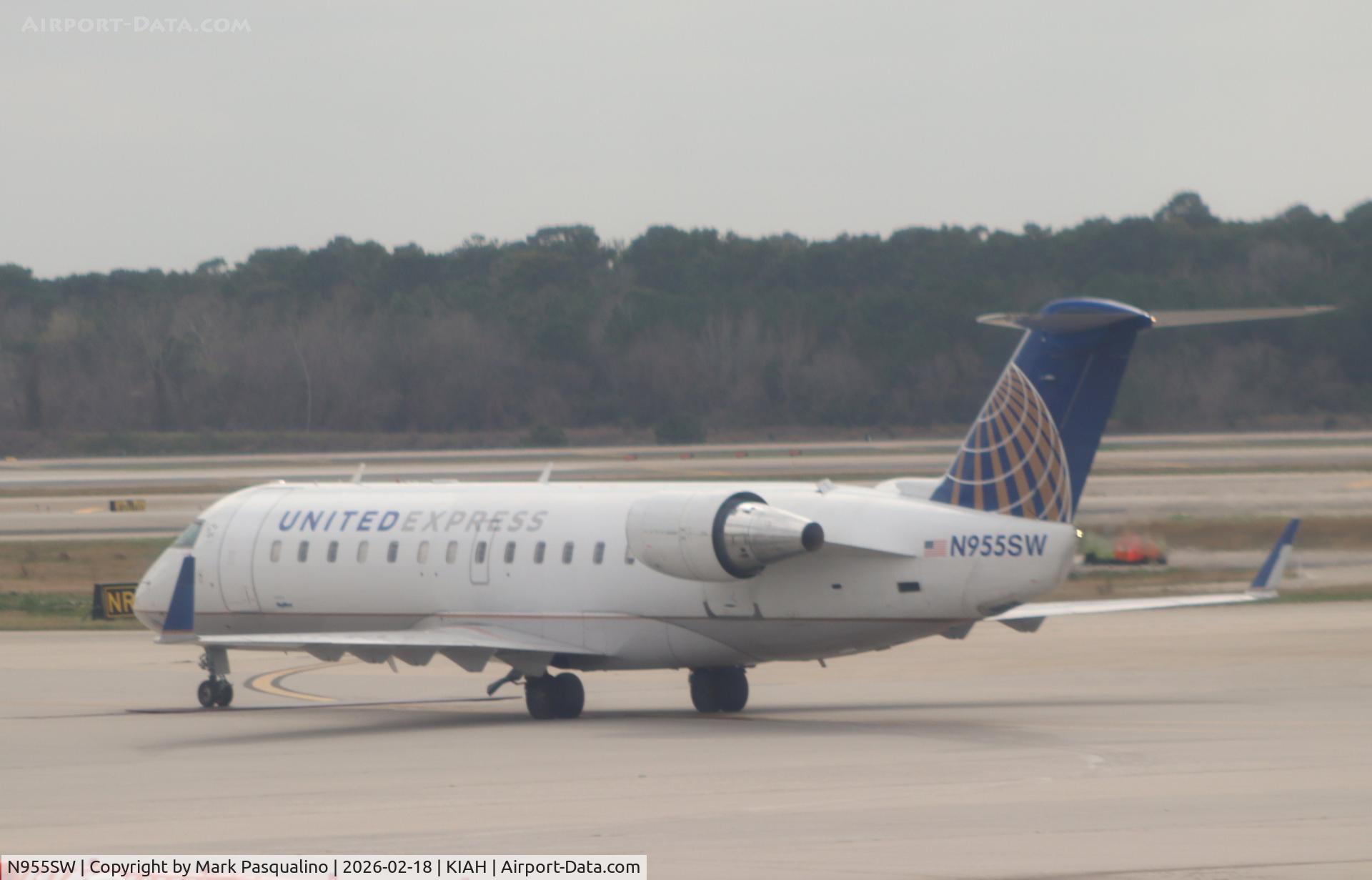 N955SW, 2003 Bombardier CRJ-200LR (CL-600-2B19) C/N 7817, CL-600-2B19