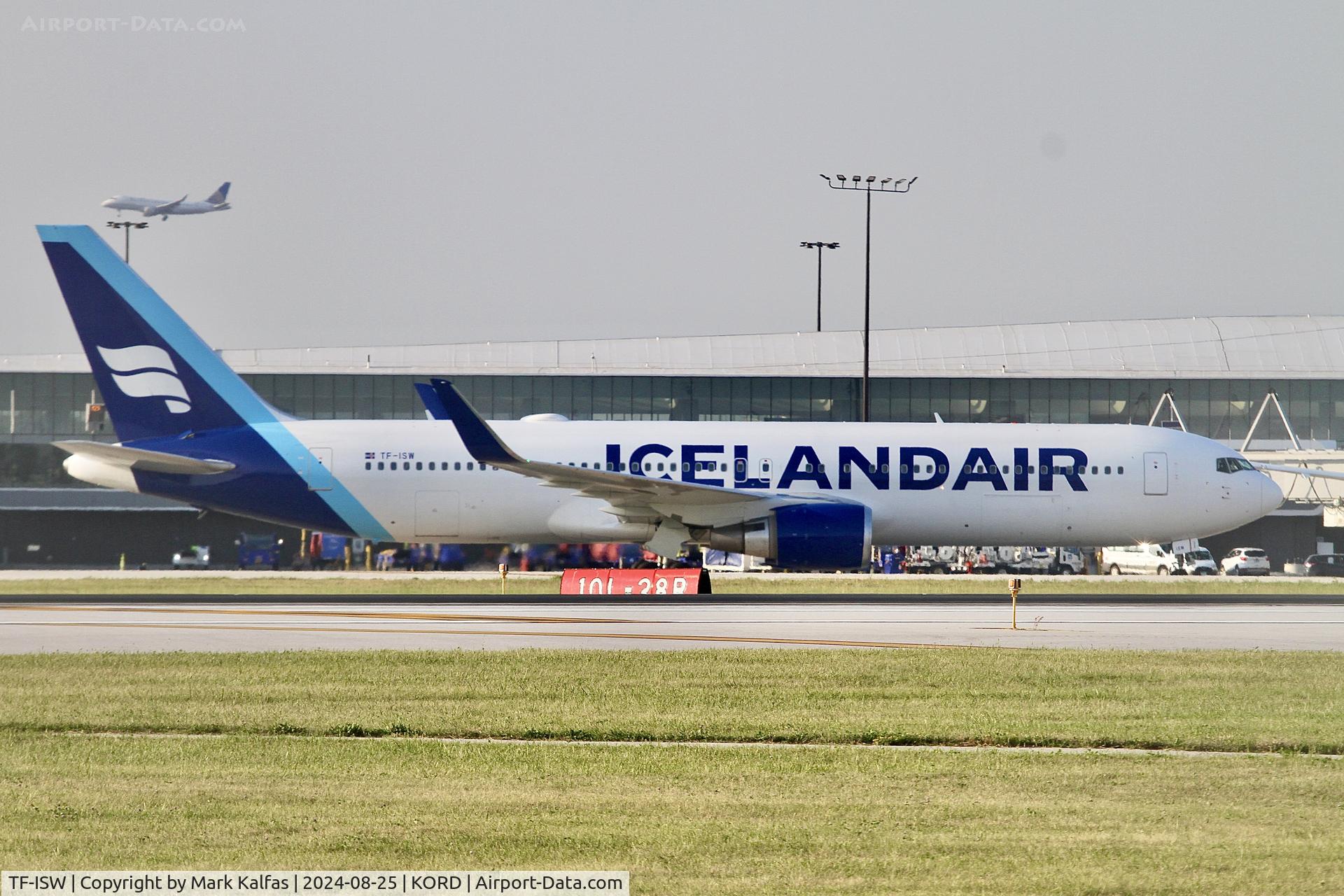 TF-ISW, 1997 Boeing 767-319/ER C/N 28745, B763 Icelandair Boeing 767-319/ER TF-ISW at ORD