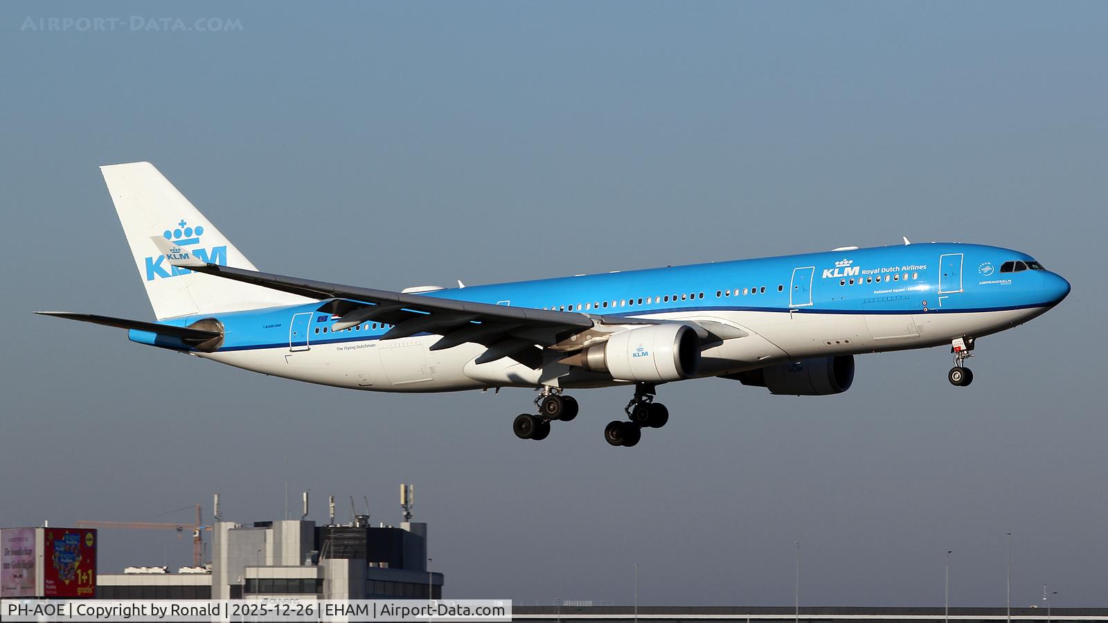 PH-AOE, 2006 Airbus A330-203 C/N 770, at eham